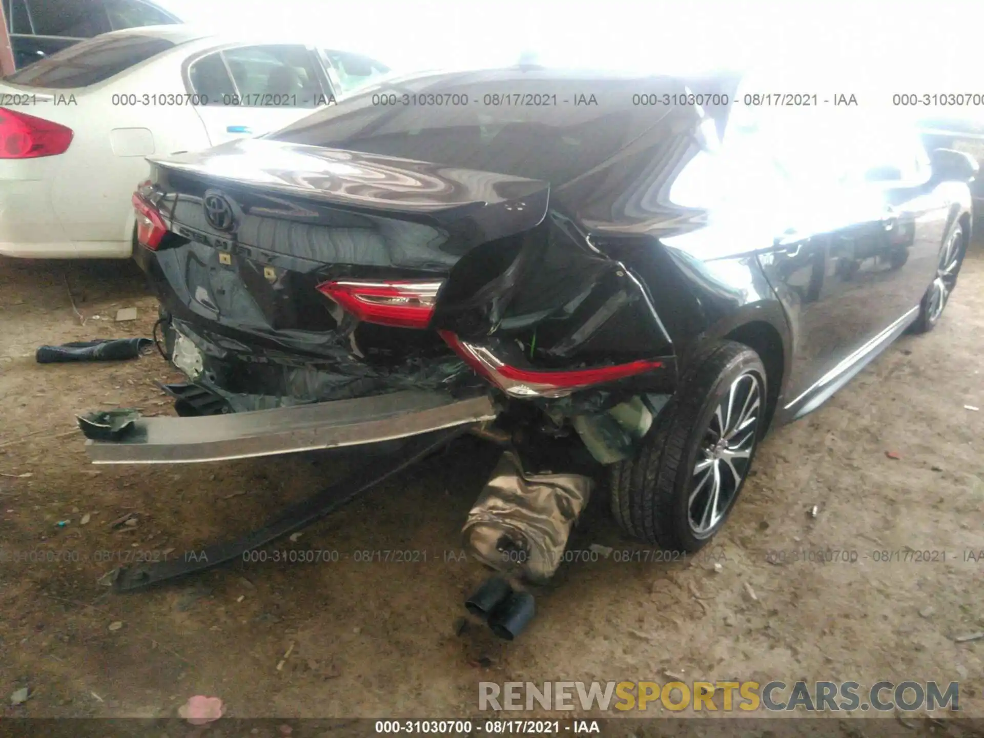 6 Photograph of a damaged car 4T1M11AK6LU393760 TOYOTA CAMRY 2020