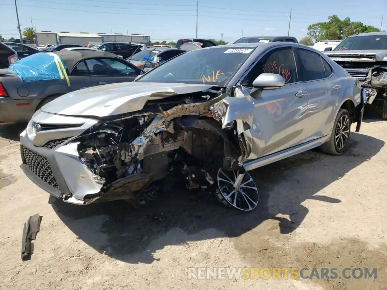 2 Photograph of a damaged car 4T1M11AK6LU871160 TOYOTA CAMRY 2020