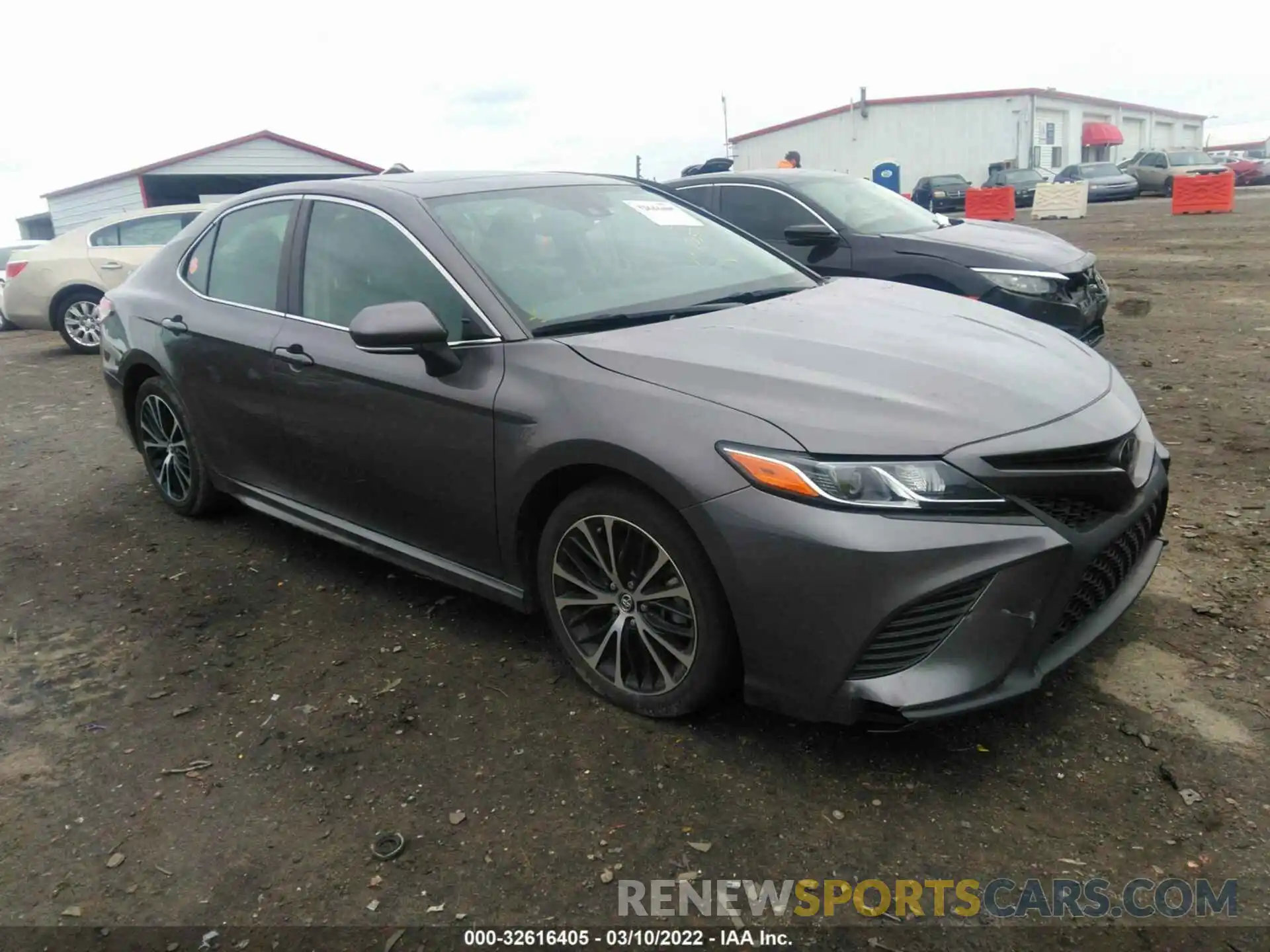 1 Photograph of a damaged car 4T1M11AK6LU877637 TOYOTA CAMRY 2020