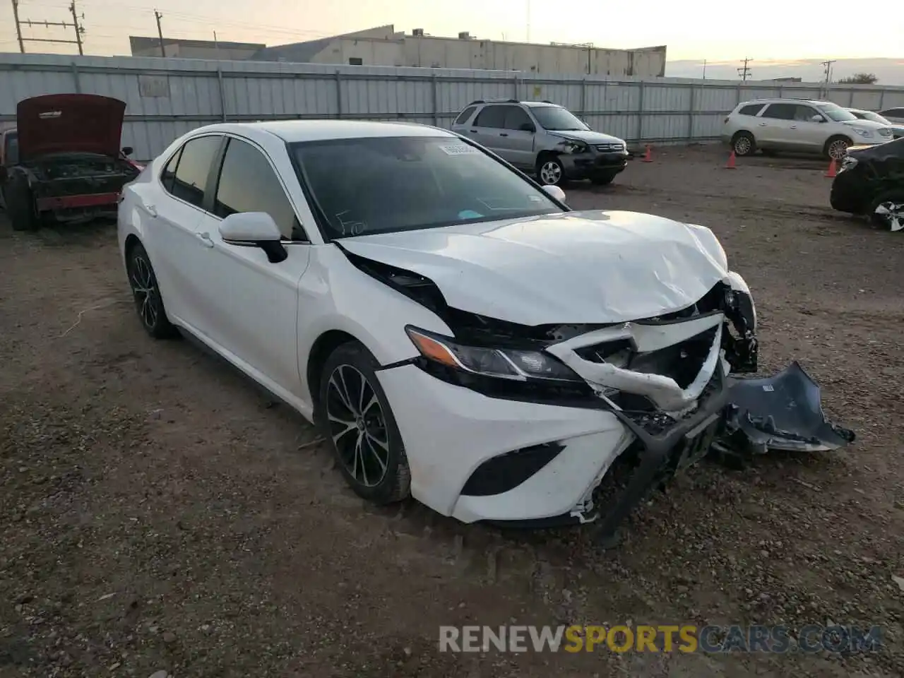 1 Photograph of a damaged car 4T1M11AK6LU906943 TOYOTA CAMRY 2020