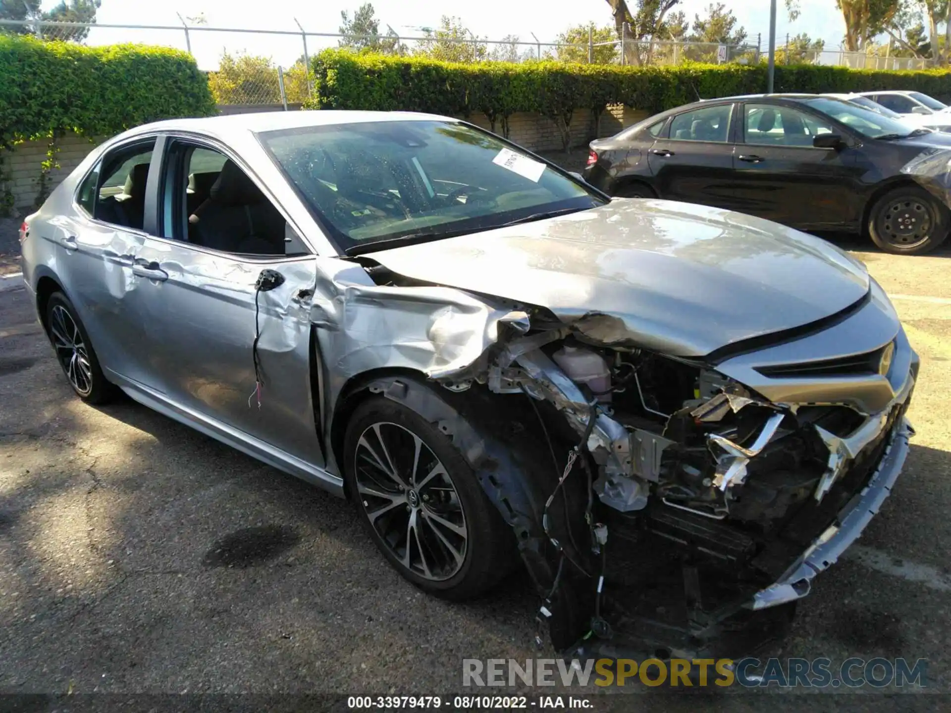 1 Photograph of a damaged car 4T1M11AK6LU908823 TOYOTA CAMRY 2020