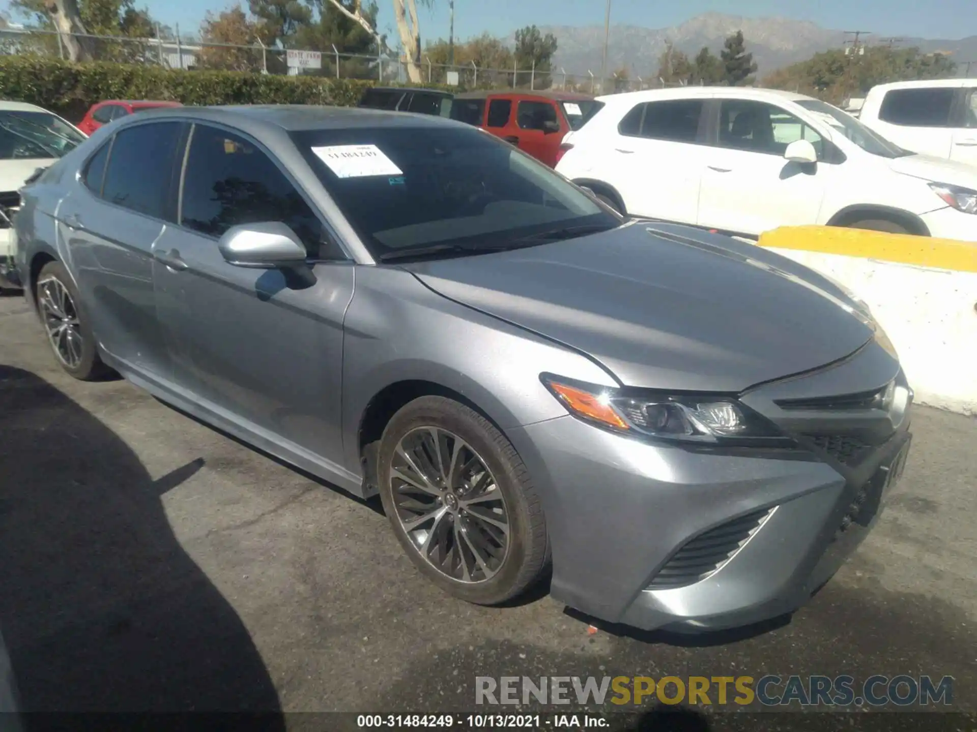 1 Photograph of a damaged car 4T1M11AK6LU940610 TOYOTA CAMRY 2020