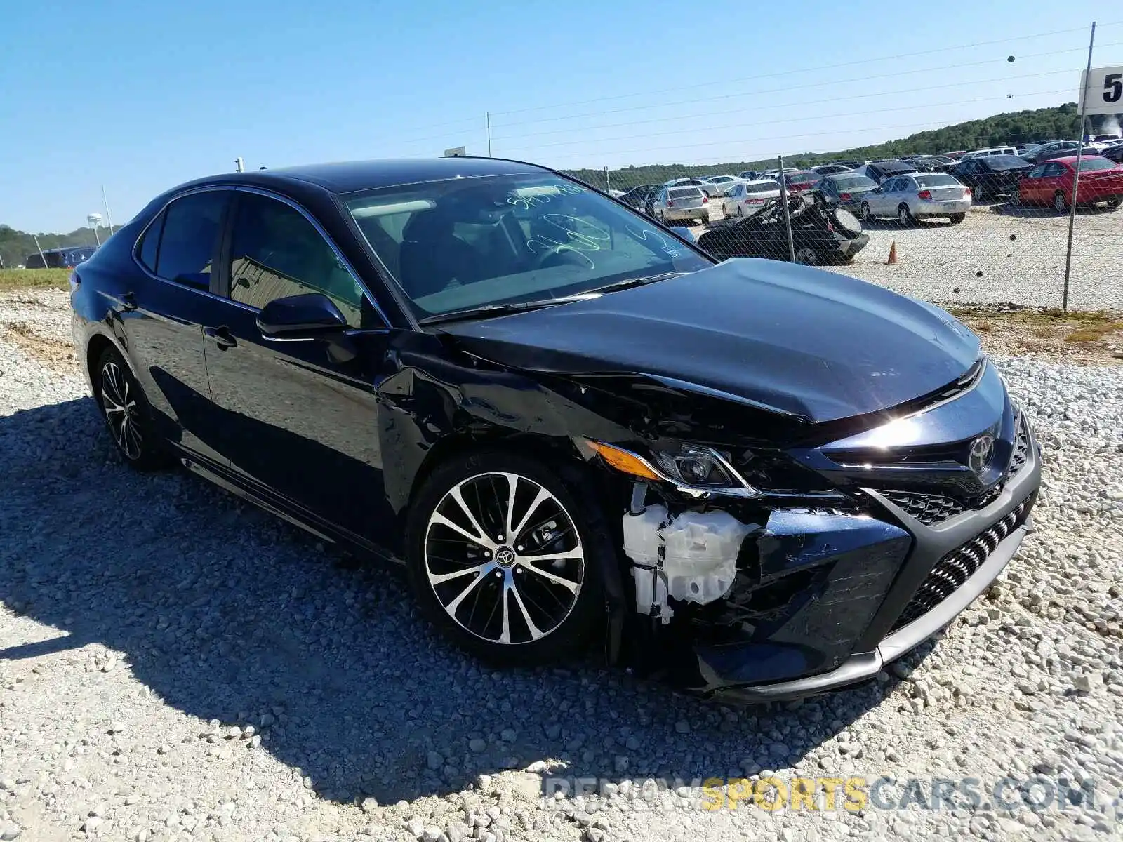 1 Photograph of a damaged car 4T1M11AK6LU947170 TOYOTA CAMRY 2020