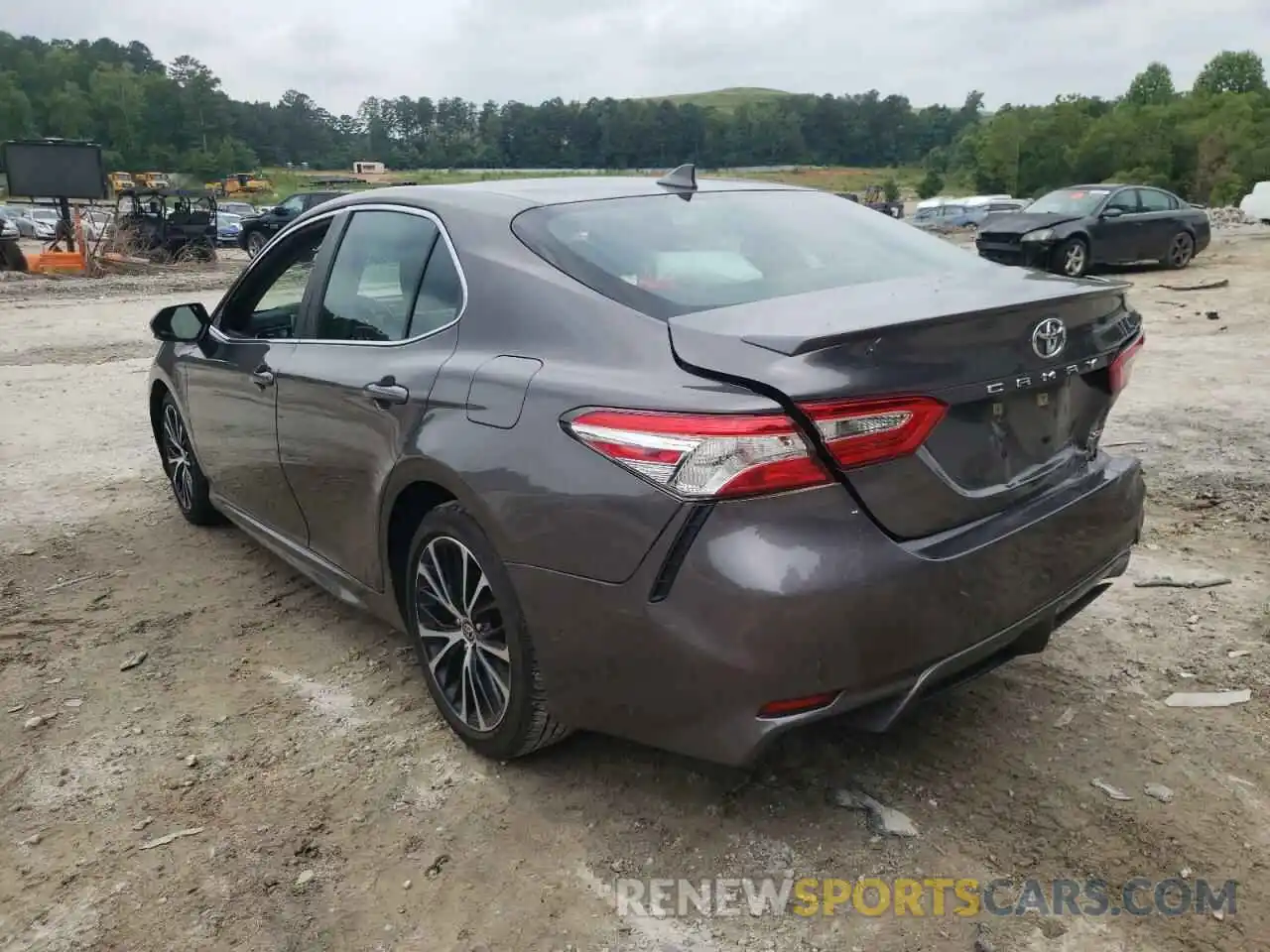 3 Photograph of a damaged car 4T1M11AK6LU961957 TOYOTA CAMRY 2020