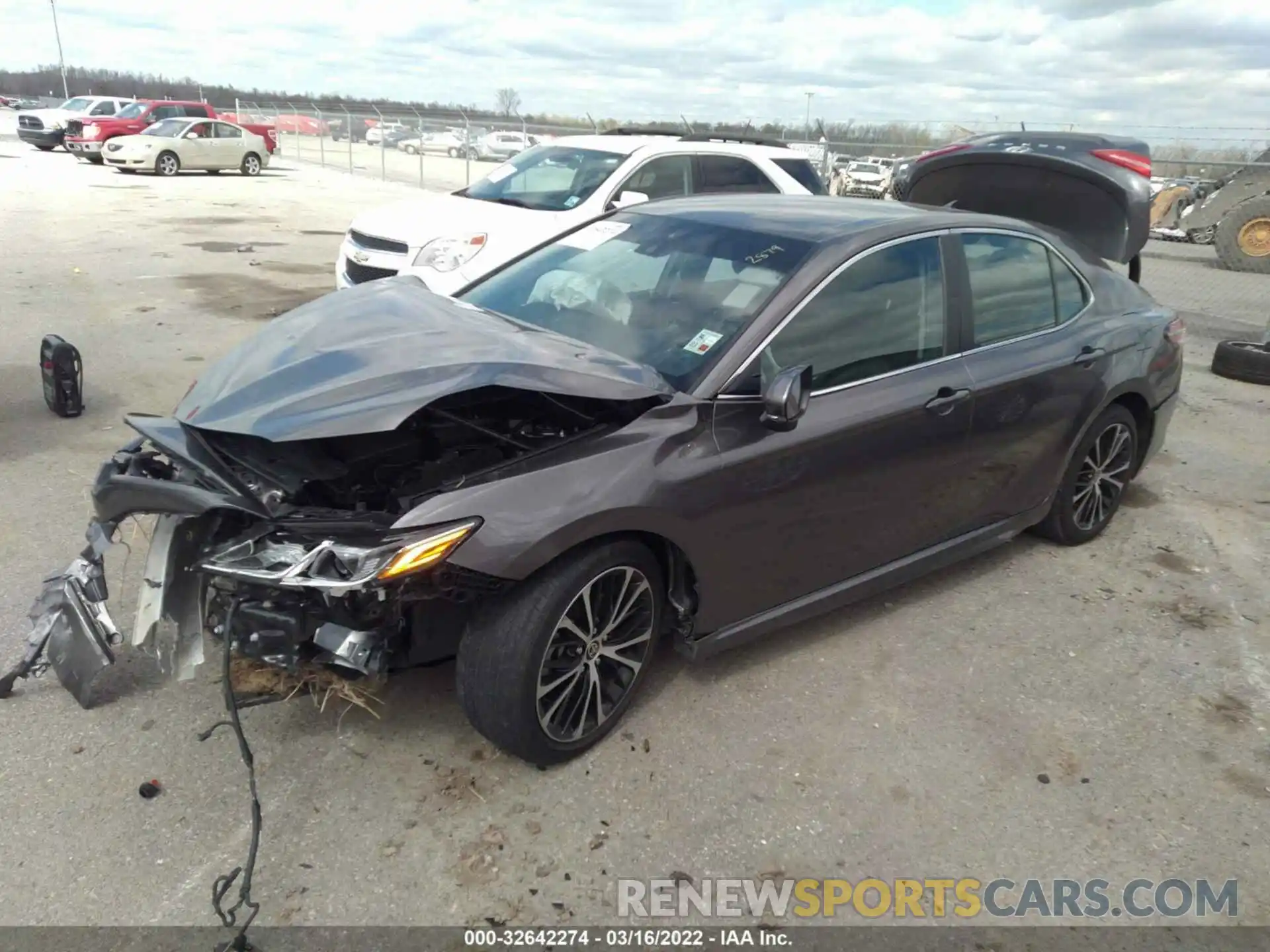 2 Photograph of a damaged car 4T1M11AK6LU989581 TOYOTA CAMRY 2020