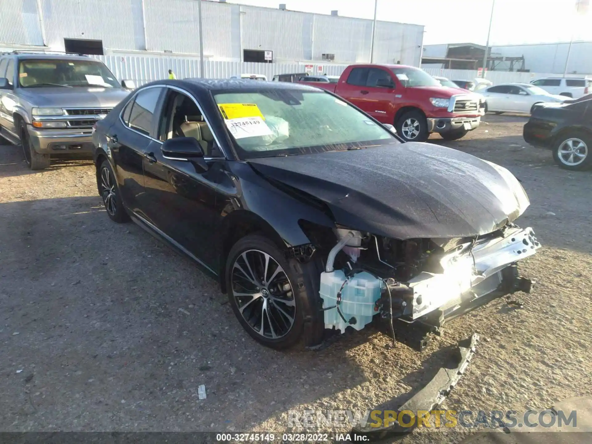 1 Photograph of a damaged car 4T1M11AK7LU326102 TOYOTA CAMRY 2020