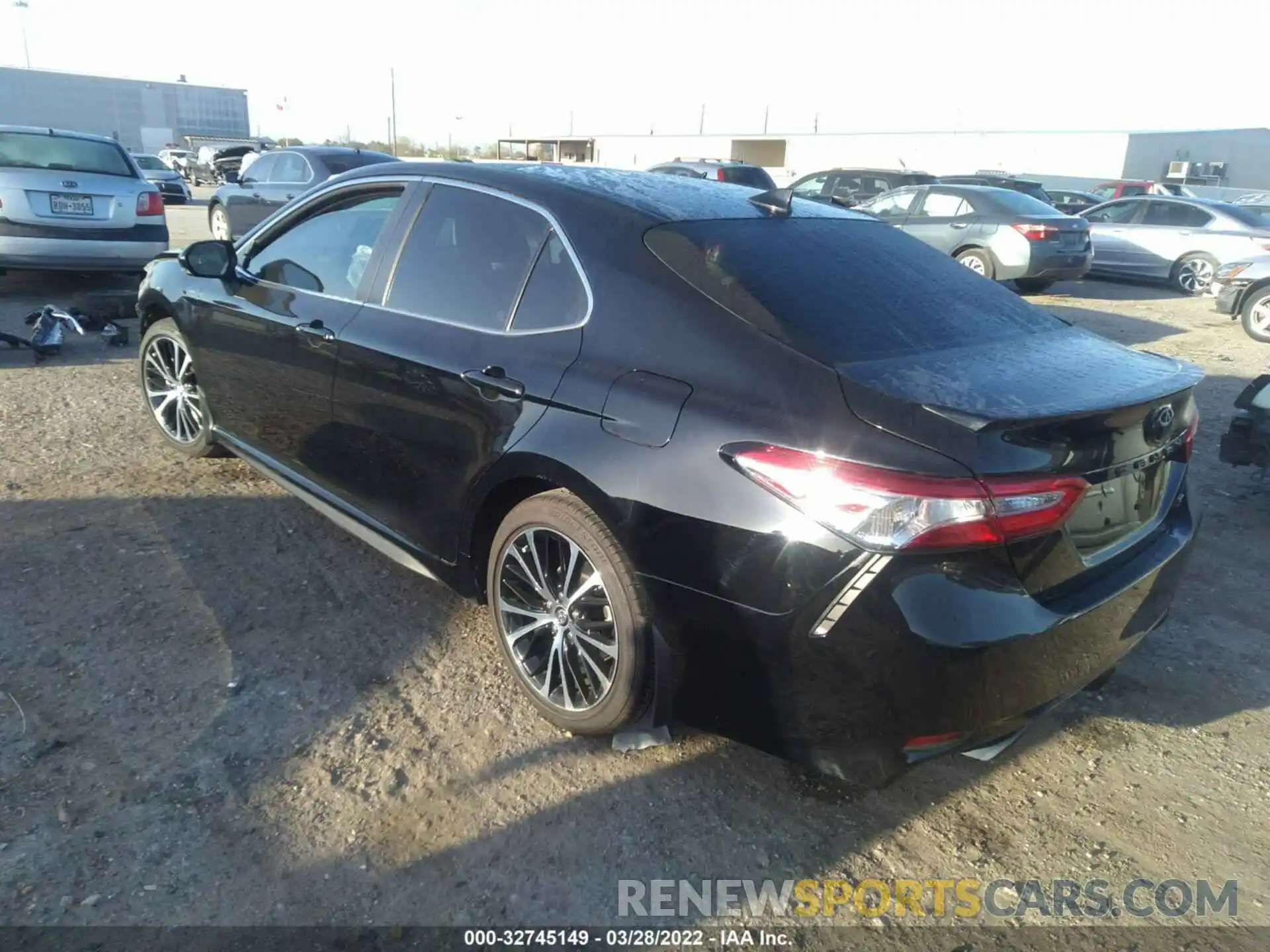 3 Photograph of a damaged car 4T1M11AK7LU326102 TOYOTA CAMRY 2020