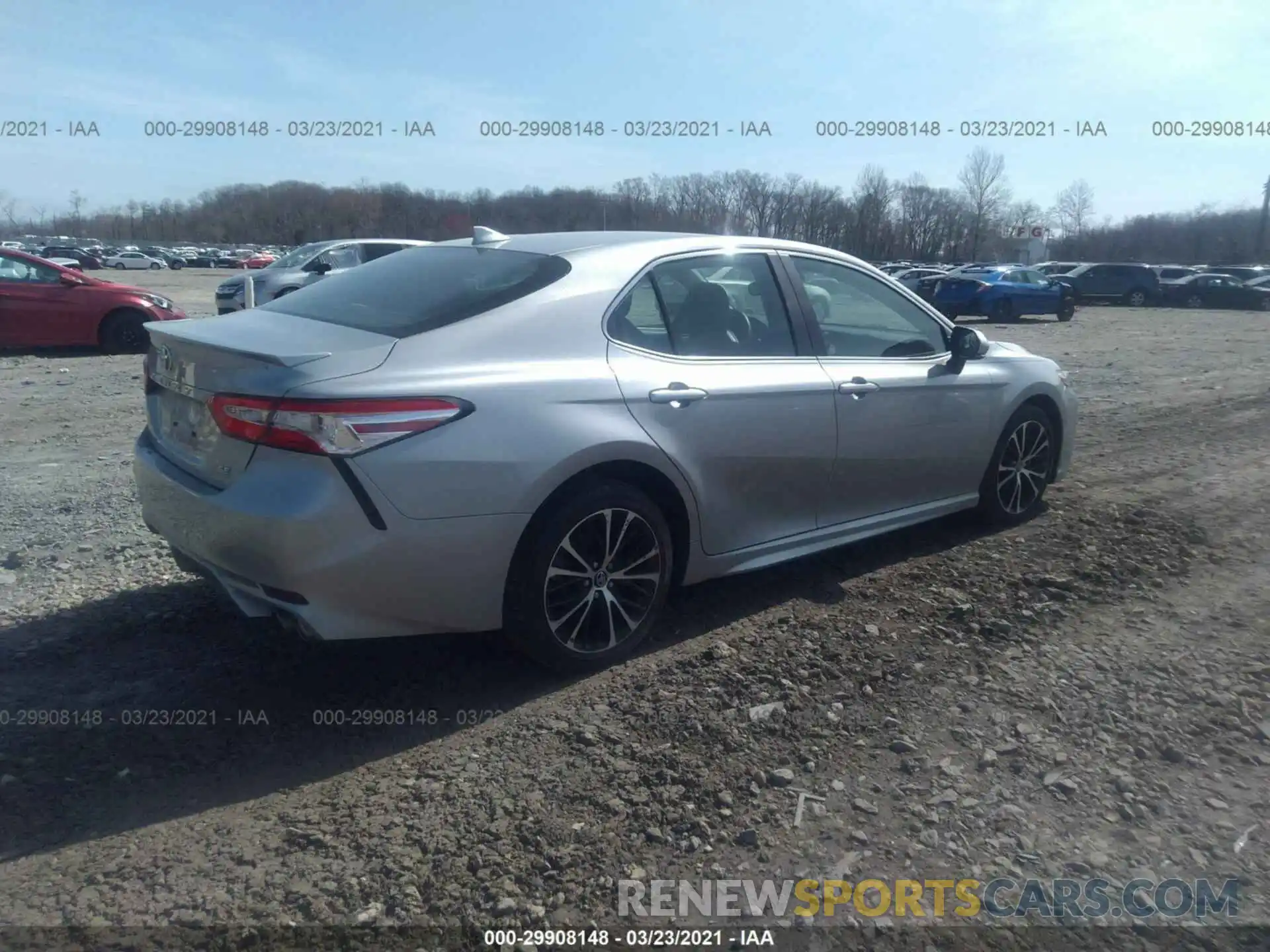 4 Photograph of a damaged car 4T1M11AK7LU349976 TOYOTA CAMRY 2020