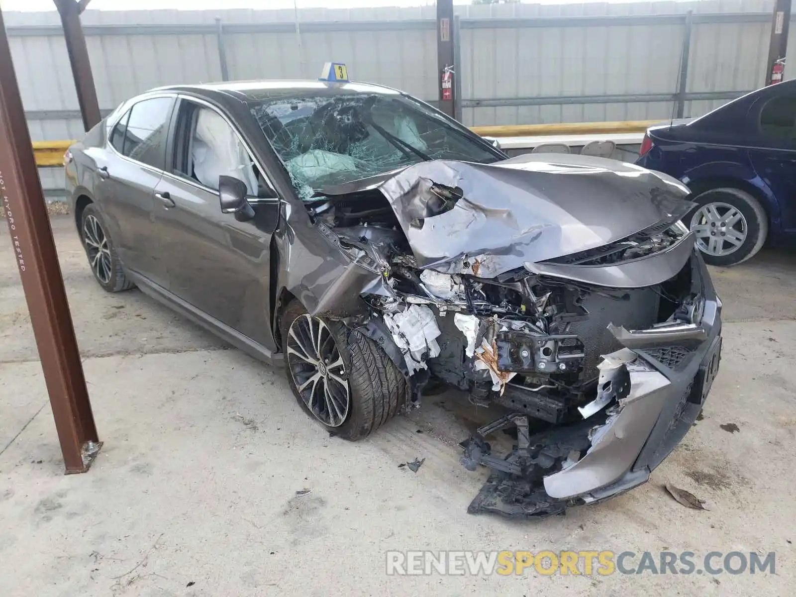 1 Photograph of a damaged car 4T1M11AK7LU871992 TOYOTA CAMRY 2020