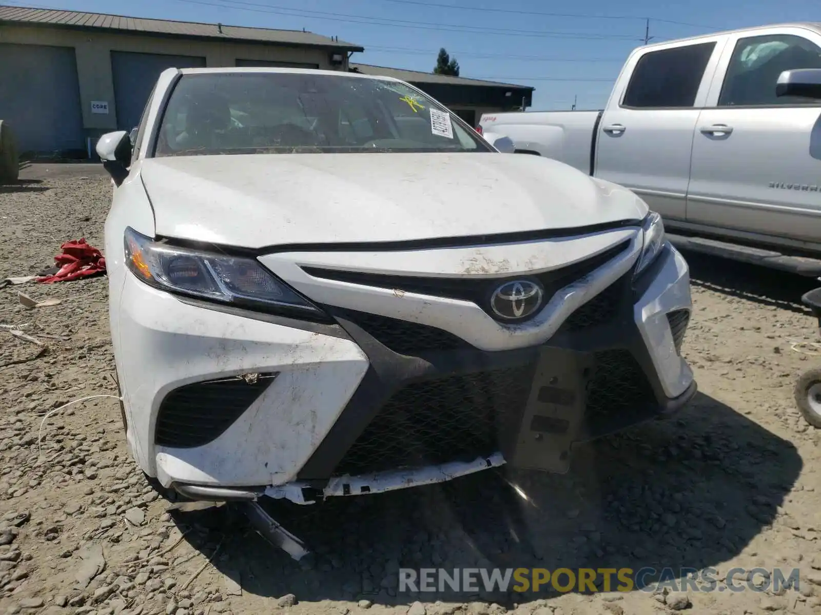 9 Photograph of a damaged car 4T1M11AK7LU874536 TOYOTA CAMRY 2020