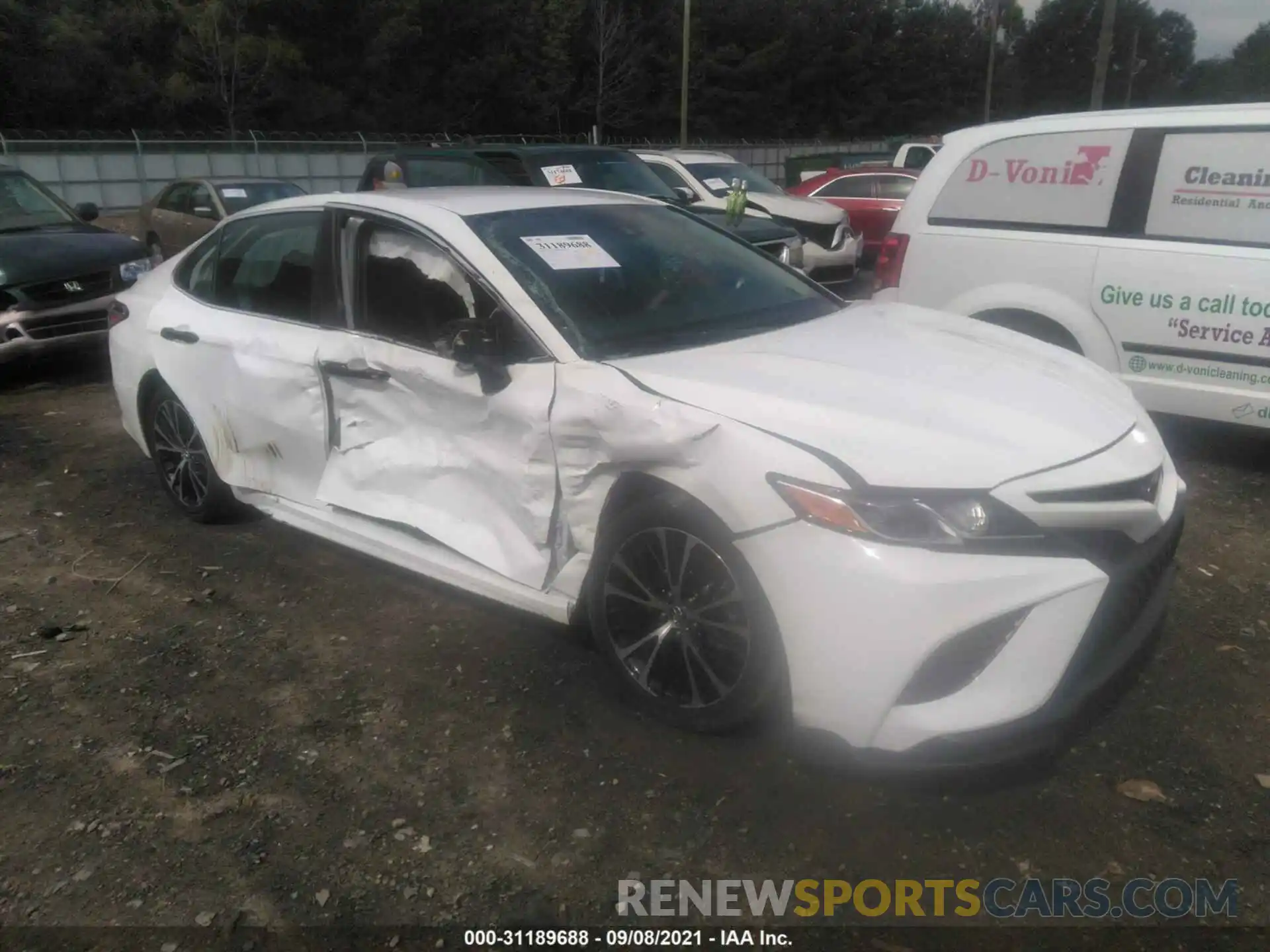 1 Photograph of a damaged car 4T1M11AK7LU880708 TOYOTA CAMRY 2020