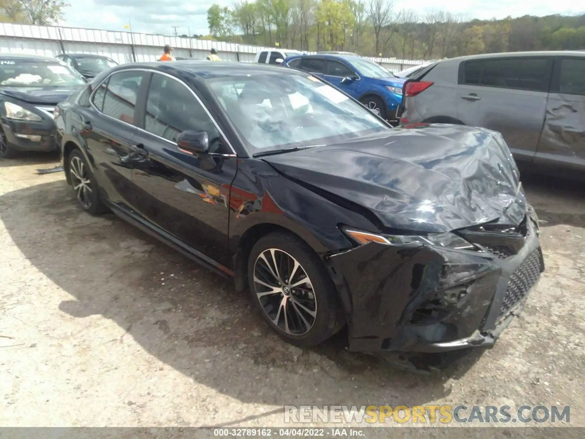 1 Photograph of a damaged car 4T1M11AK7LU888128 TOYOTA CAMRY 2020