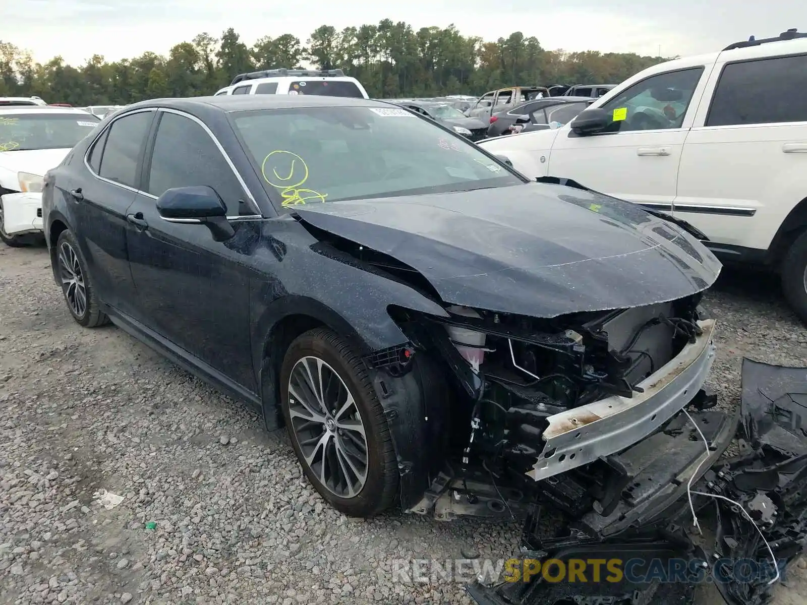 1 Photograph of a damaged car 4T1M11AK7LU902643 TOYOTA CAMRY 2020