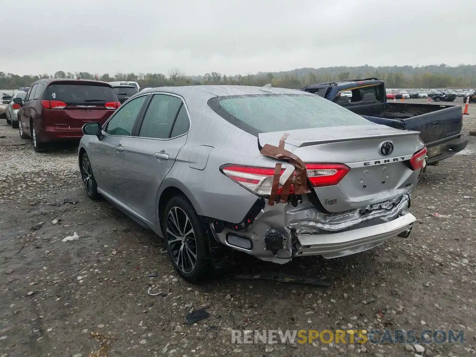 3 Photograph of a damaged car 4T1M11AK7LU903971 TOYOTA CAMRY 2020