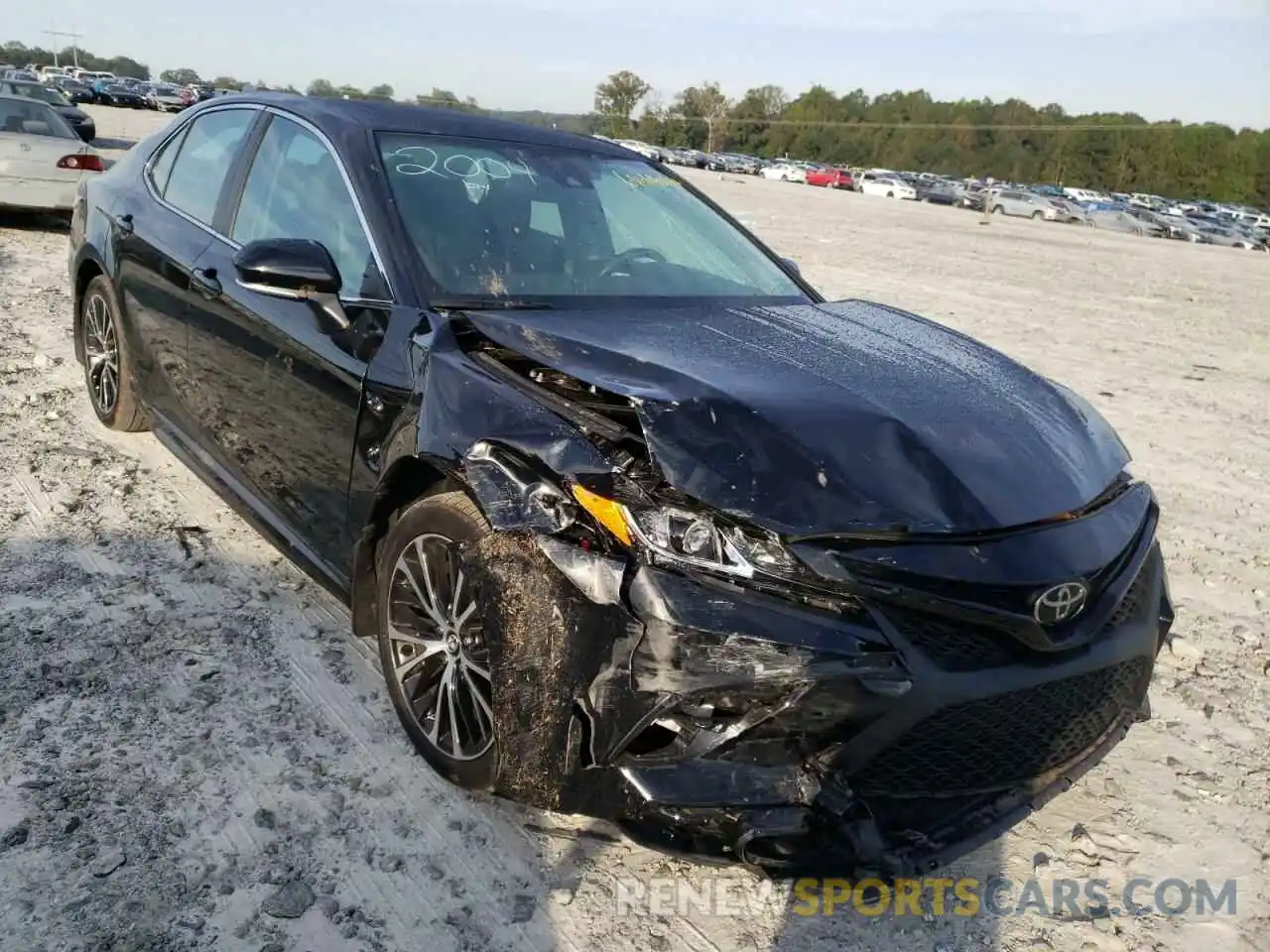 1 Photograph of a damaged car 4T1M11AK7LU922004 TOYOTA CAMRY 2020