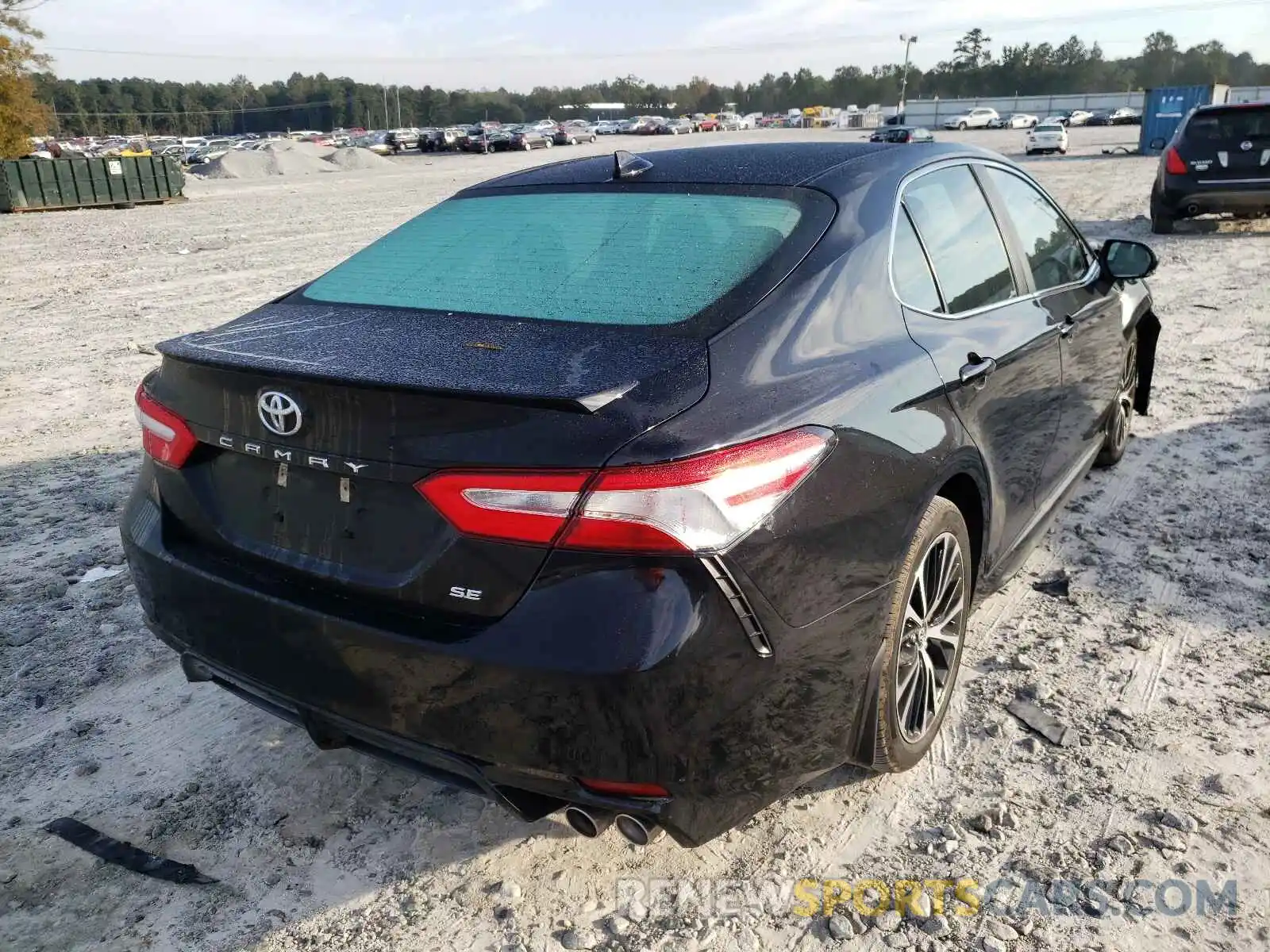 4 Photograph of a damaged car 4T1M11AK7LU922004 TOYOTA CAMRY 2020