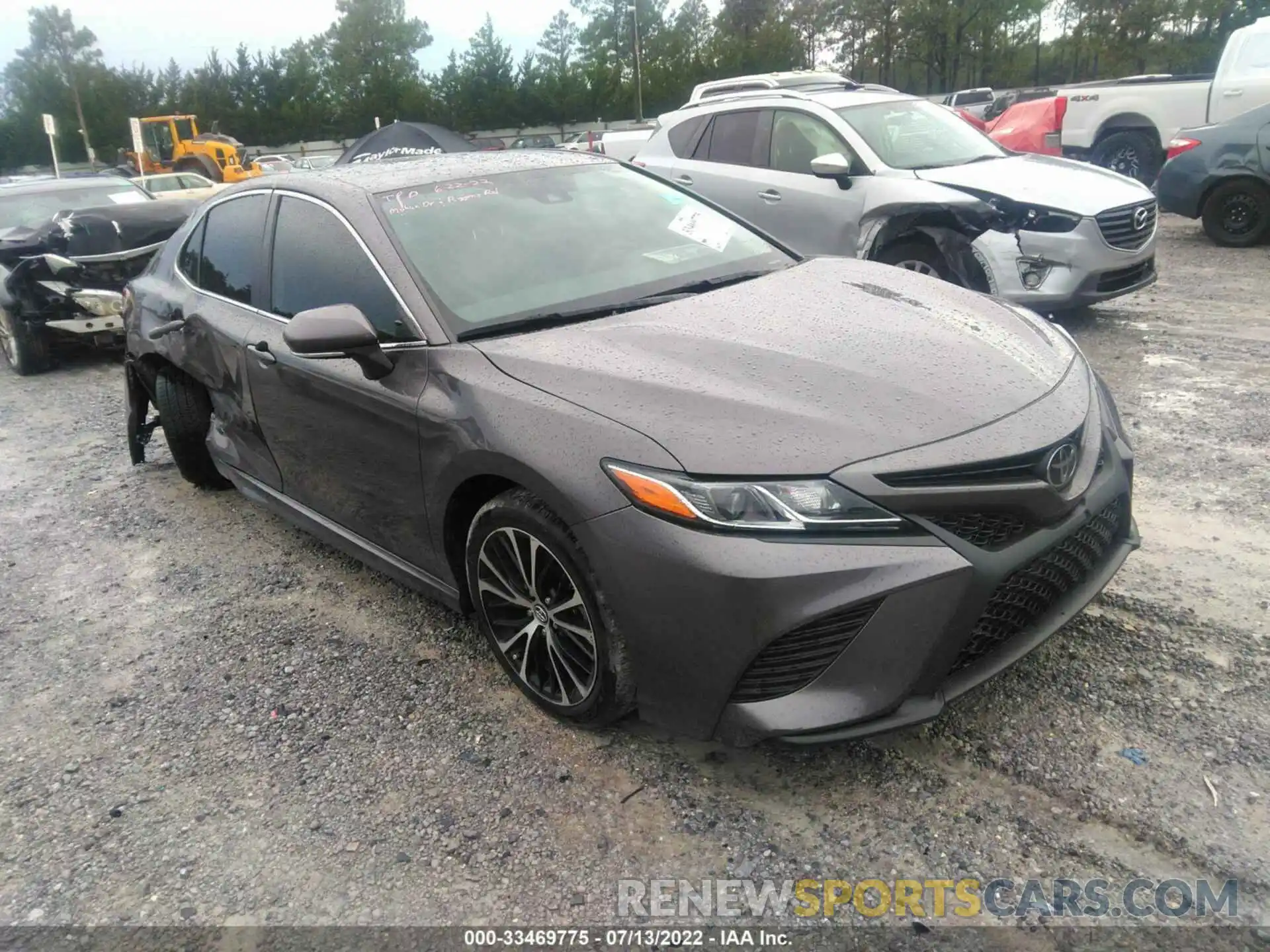 1 Photograph of a damaged car 4T1M11AK7LU938090 TOYOTA CAMRY 2020