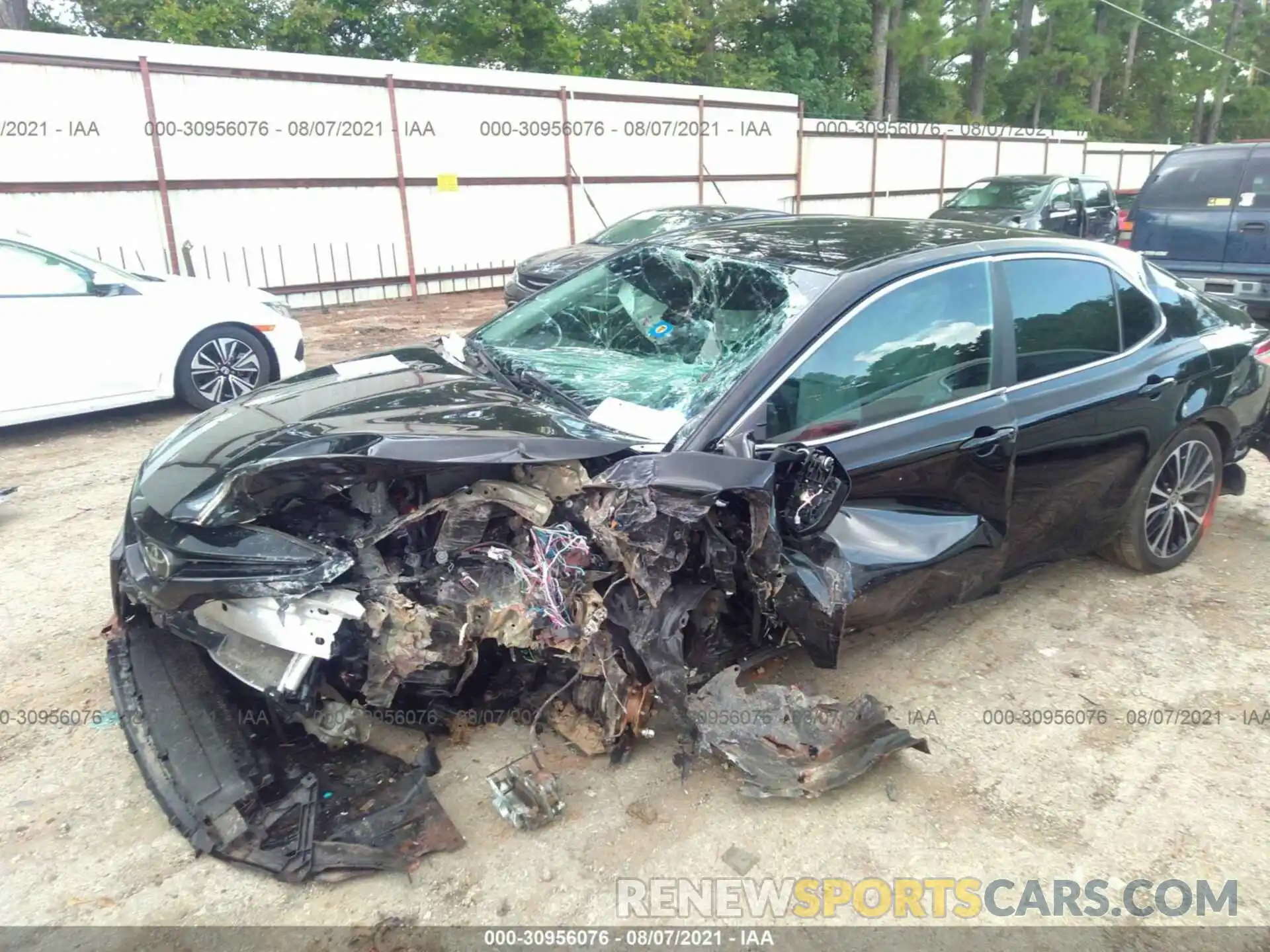 6 Photograph of a damaged car 4T1M11AK7LU973499 TOYOTA CAMRY 2020