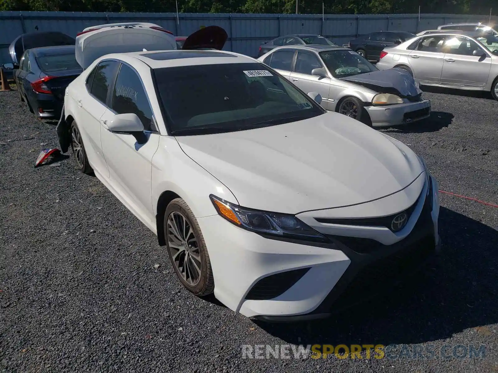 1 Photograph of a damaged car 4T1M11AK7LU998127 TOYOTA CAMRY 2020