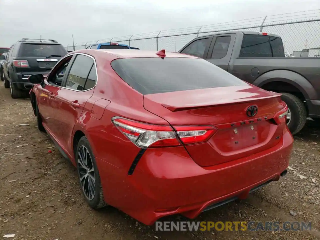 3 Photograph of a damaged car 4T1M11AK8LU320339 TOYOTA CAMRY 2020