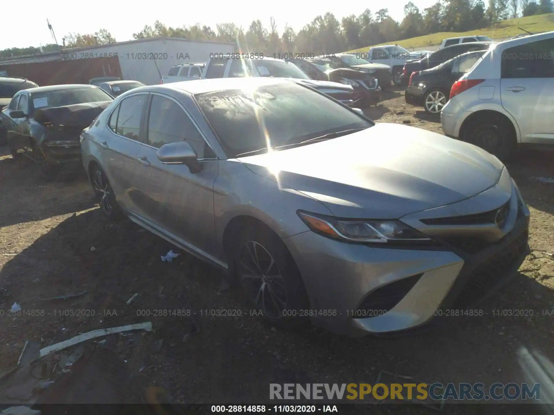 1 Photograph of a damaged car 4T1M11AK8LU324035 TOYOTA CAMRY 2020