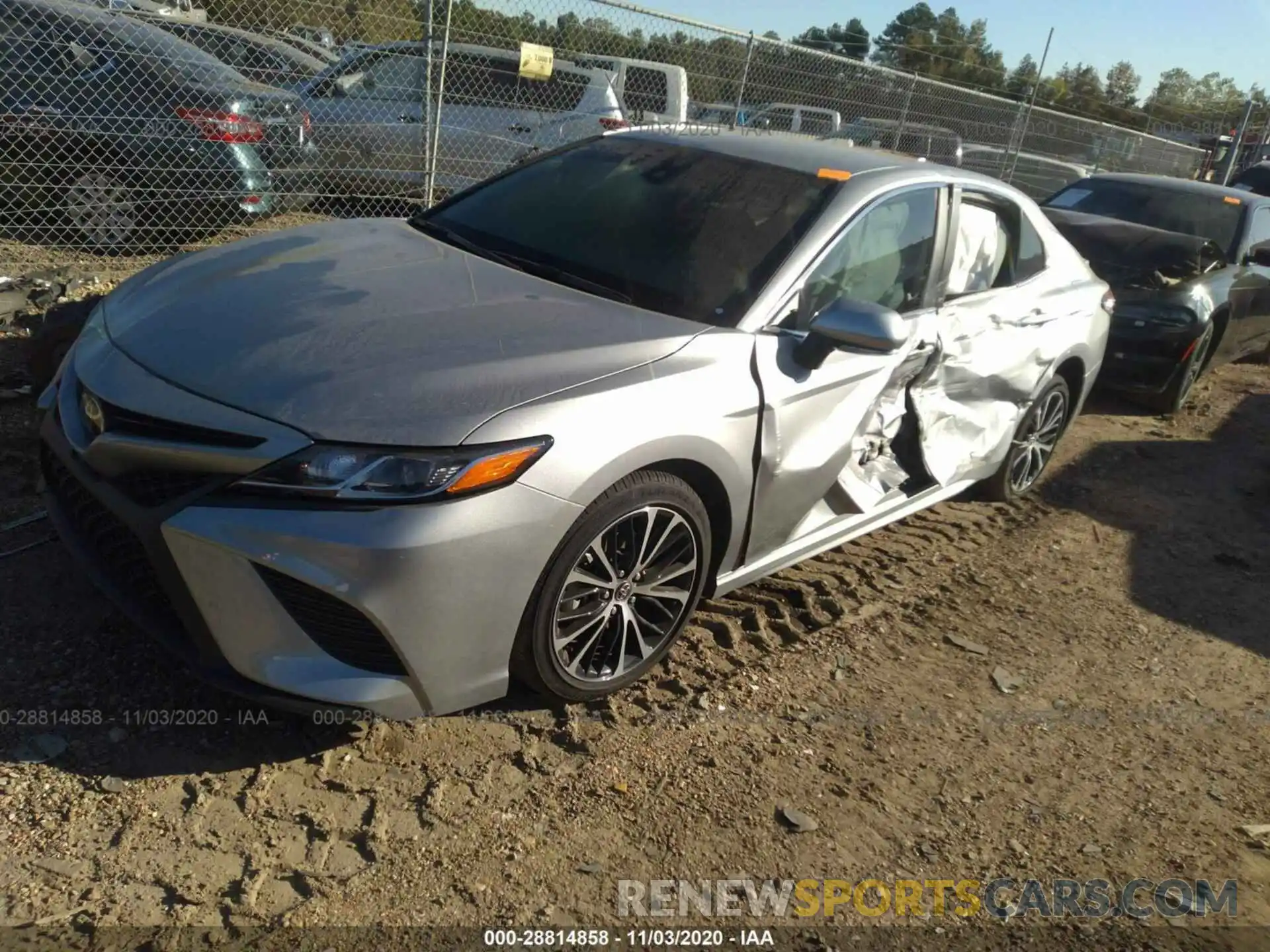 2 Photograph of a damaged car 4T1M11AK8LU324035 TOYOTA CAMRY 2020