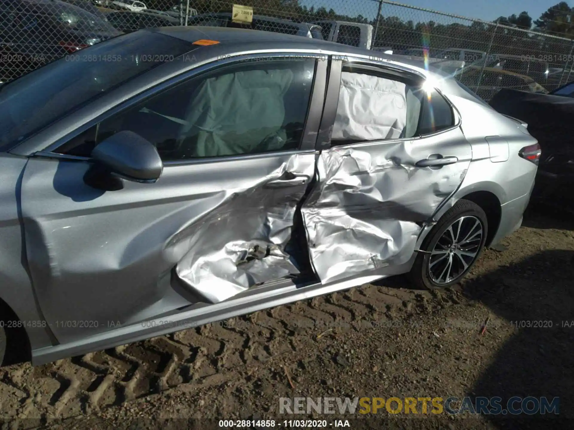 6 Photograph of a damaged car 4T1M11AK8LU324035 TOYOTA CAMRY 2020