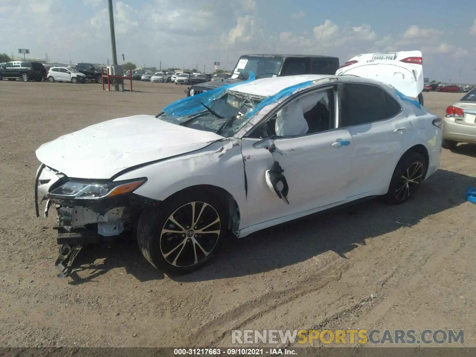 2 Photograph of a damaged car 4T1M11AK8LU325069 TOYOTA CAMRY 2020