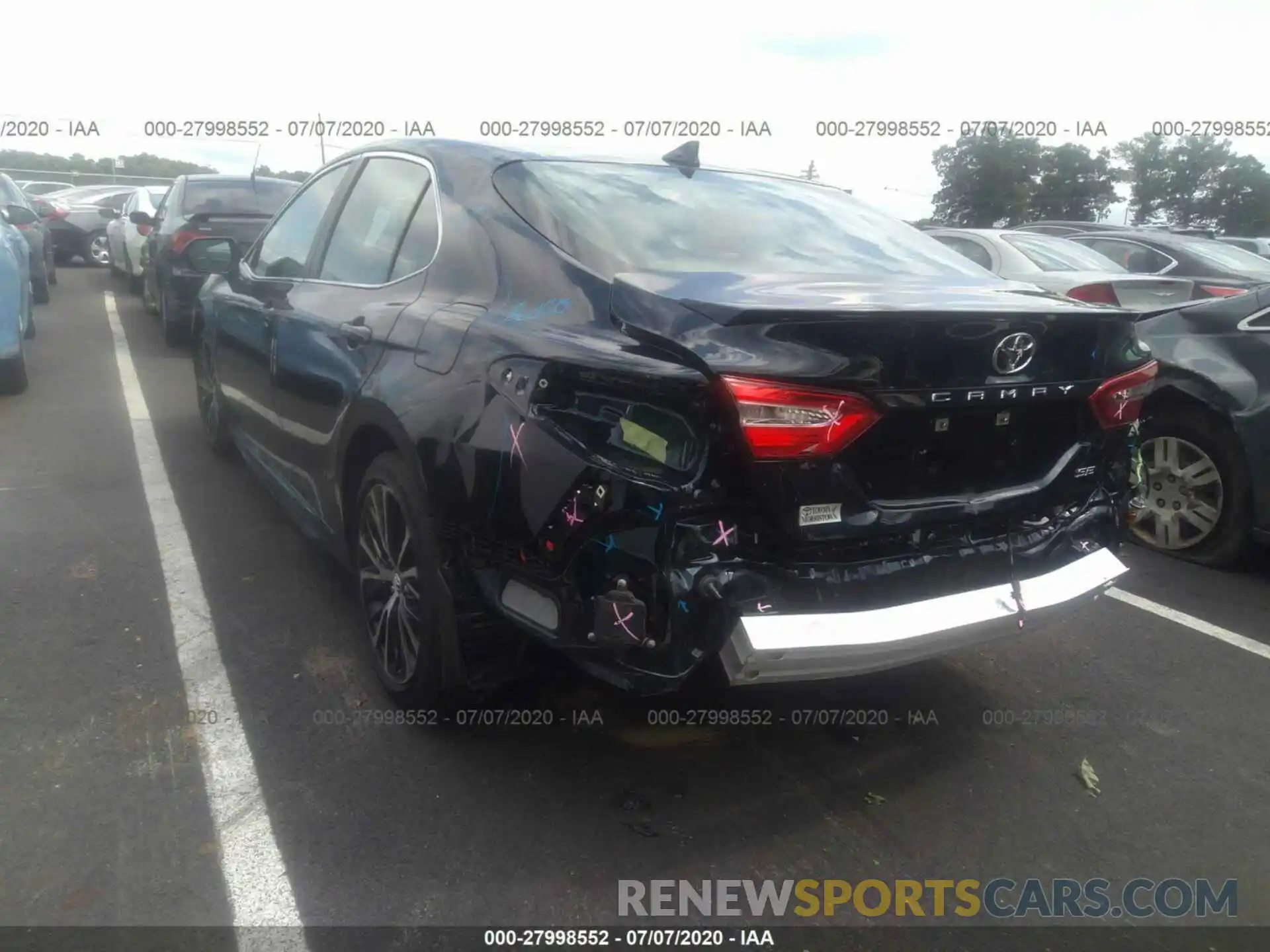 3 Photograph of a damaged car 4T1M11AK8LU350151 TOYOTA CAMRY 2020