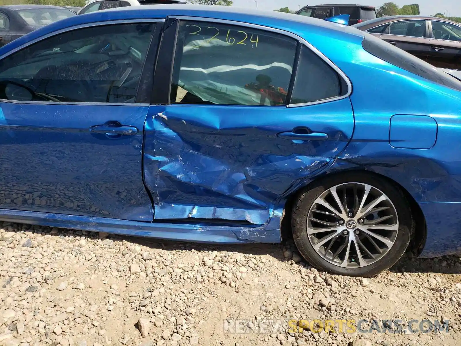 9 Photograph of a damaged car 4T1M11AK8LU354068 TOYOTA CAMRY 2020