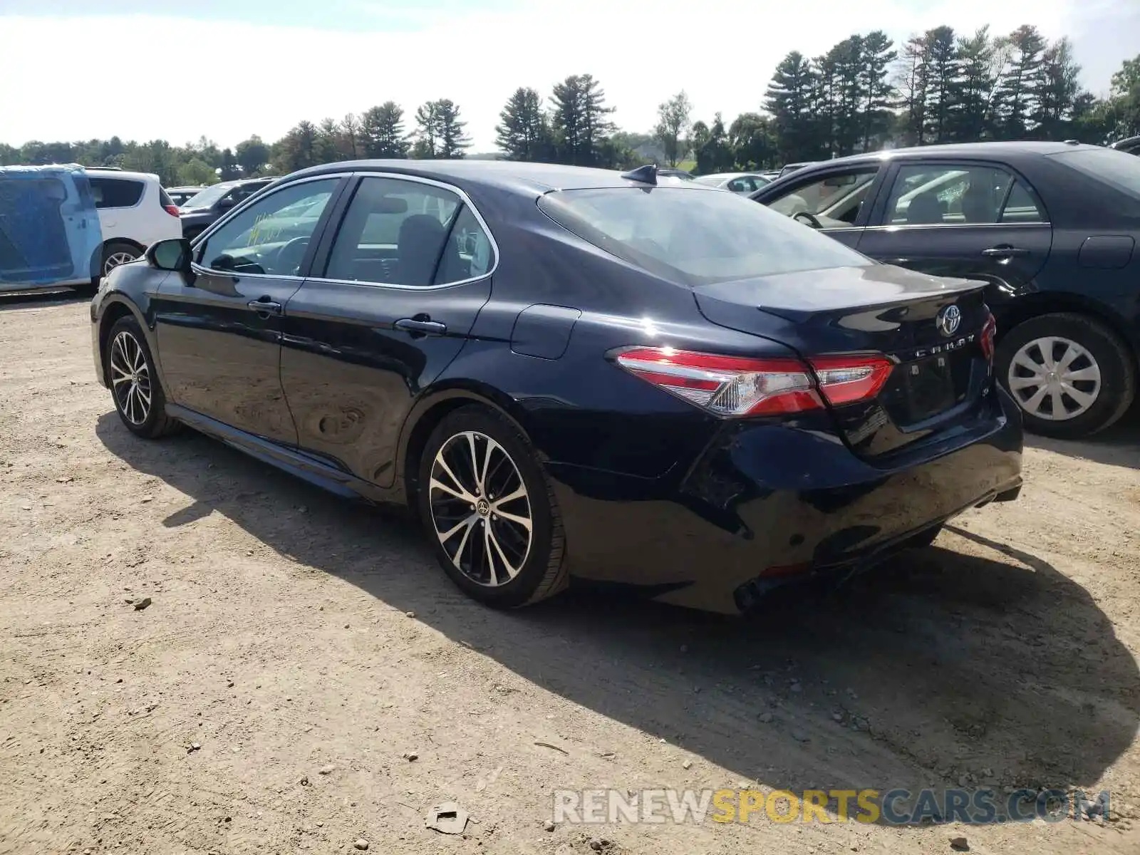 3 Photograph of a damaged car 4T1M11AK8LU384283 TOYOTA CAMRY 2020