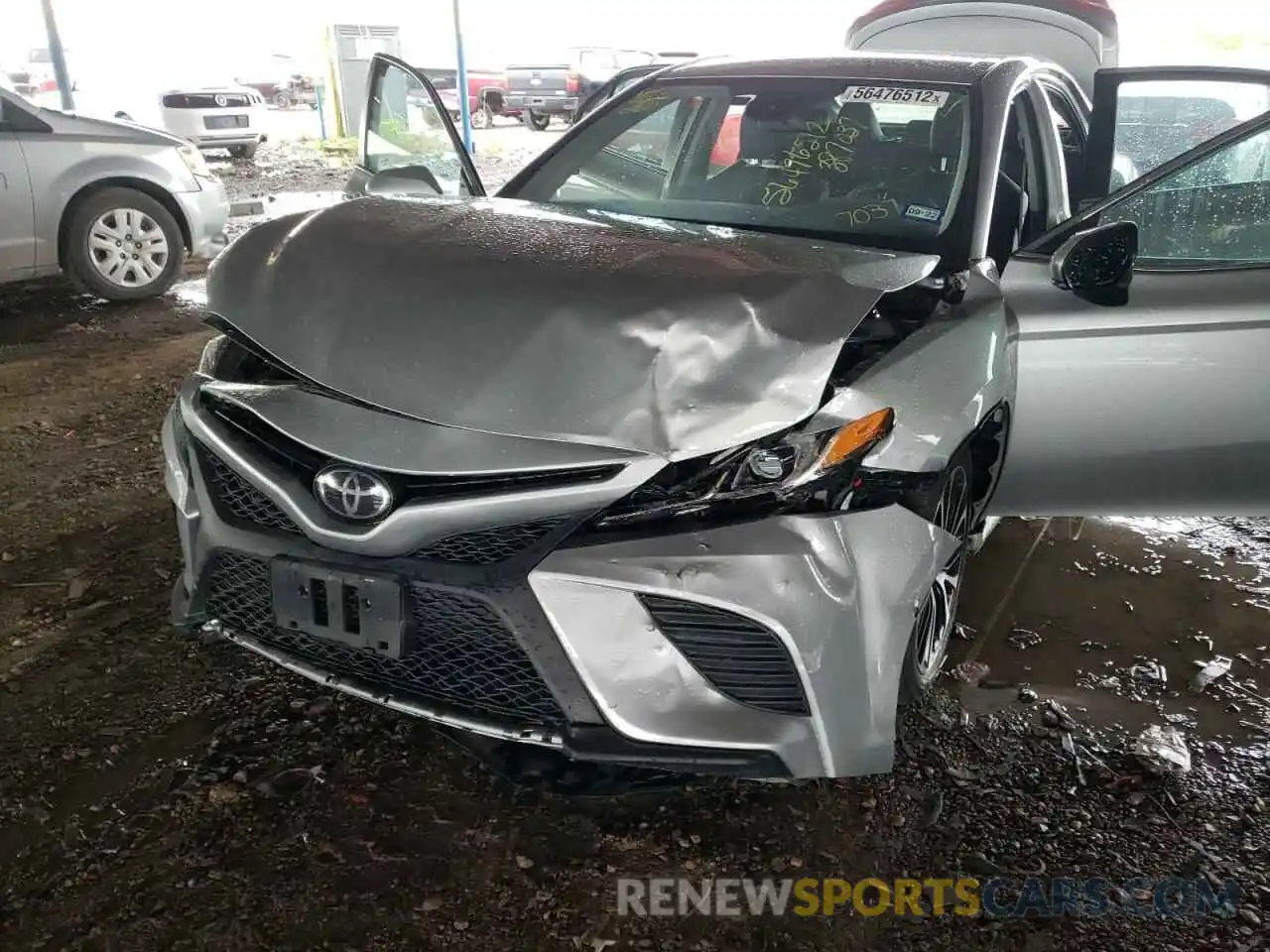 9 Photograph of a damaged car 4T1M11AK8LU387037 TOYOTA CAMRY 2020