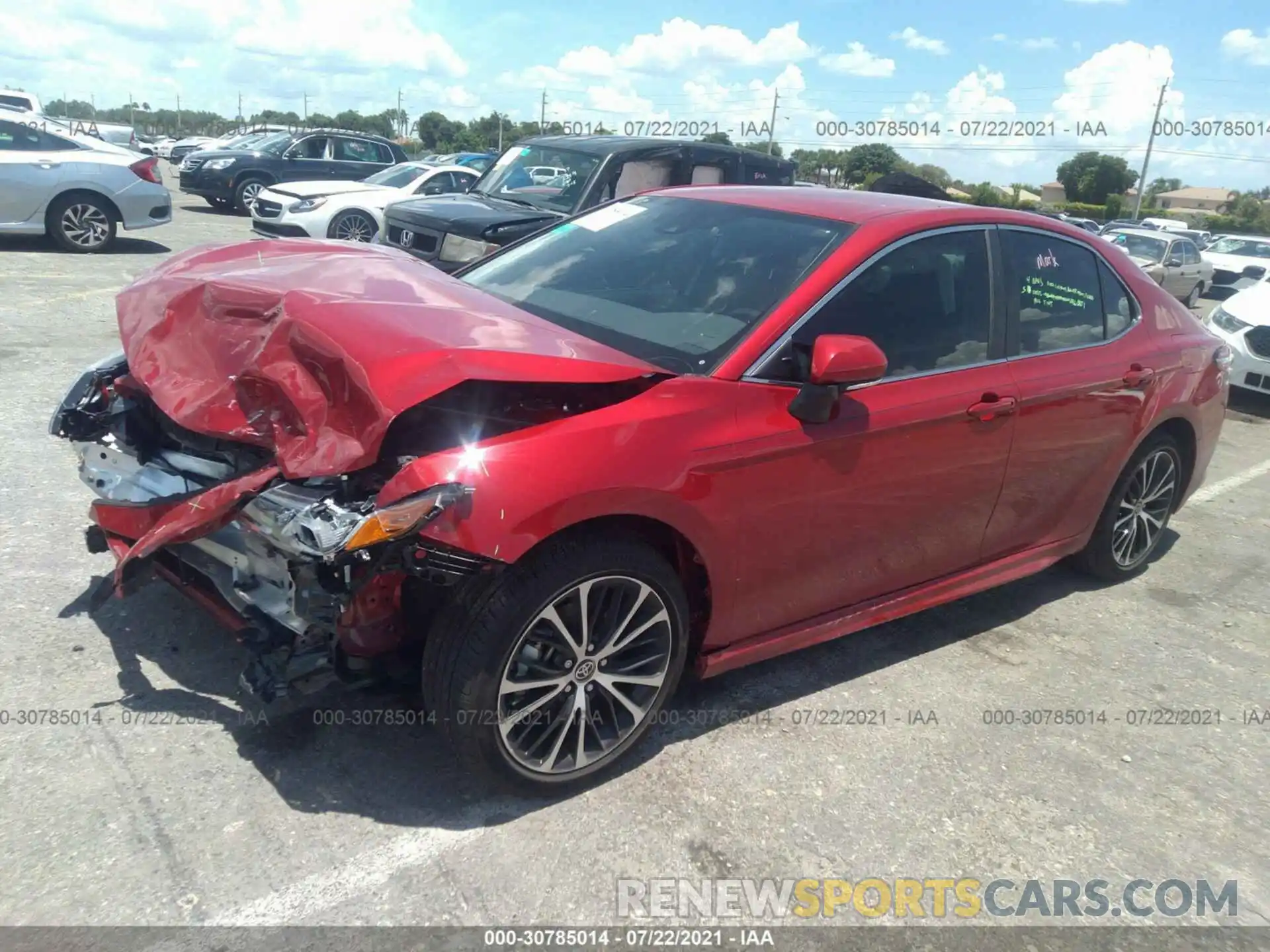 2 Photograph of a damaged car 4T1M11AK8LU401812 TOYOTA CAMRY 2020