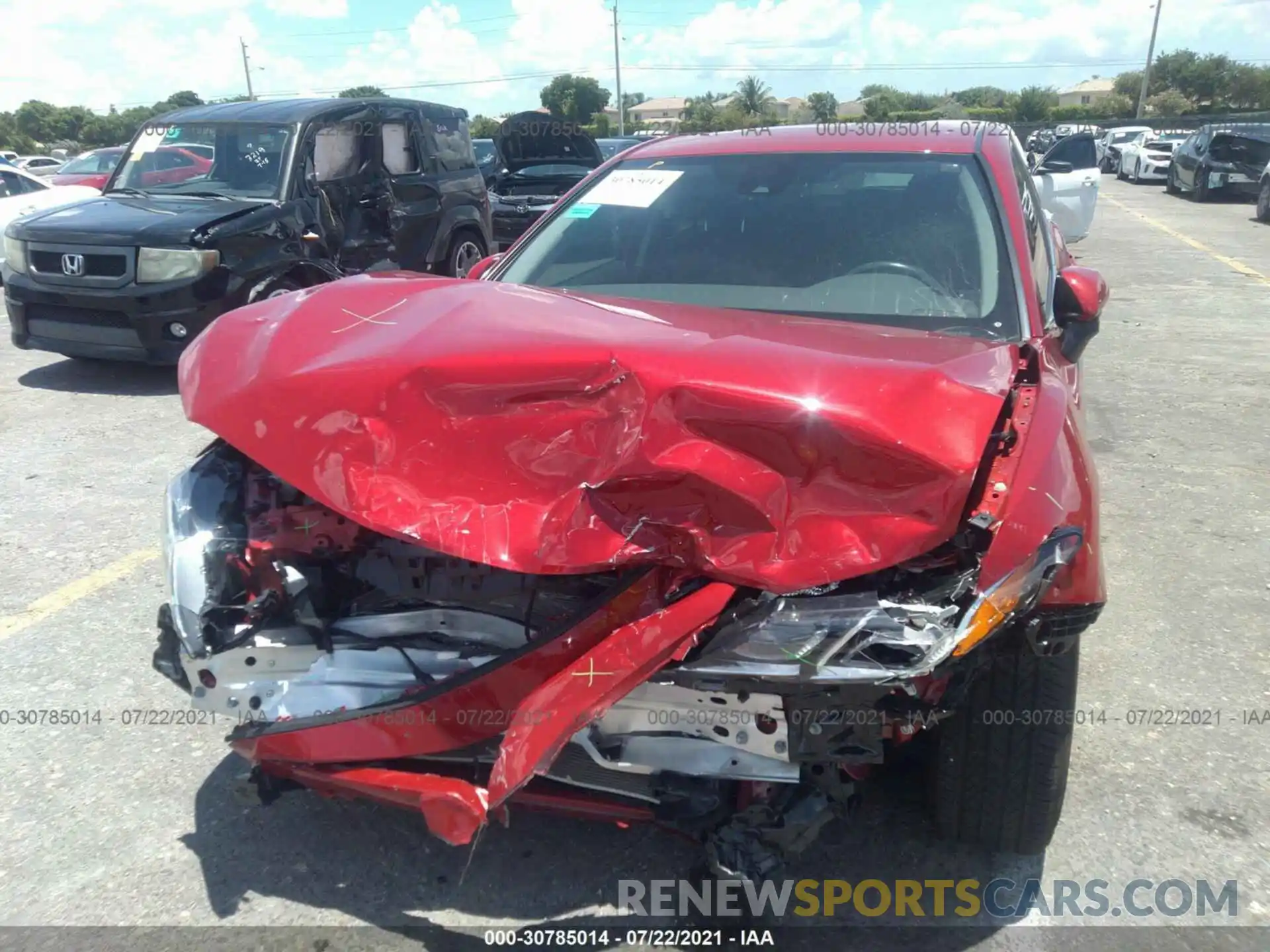 6 Photograph of a damaged car 4T1M11AK8LU401812 TOYOTA CAMRY 2020