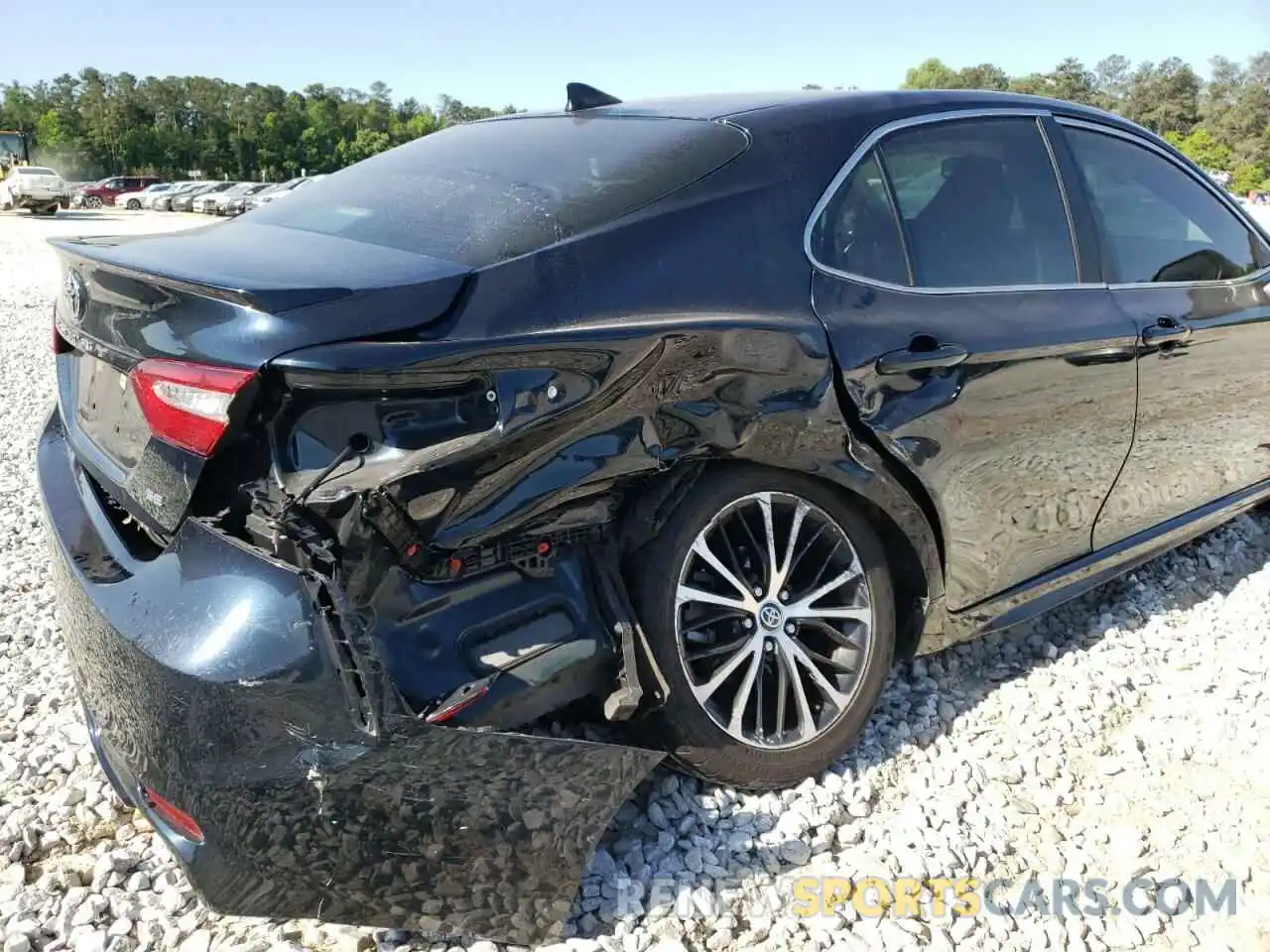 9 Photograph of a damaged car 4T1M11AK8LU502879 TOYOTA CAMRY 2020