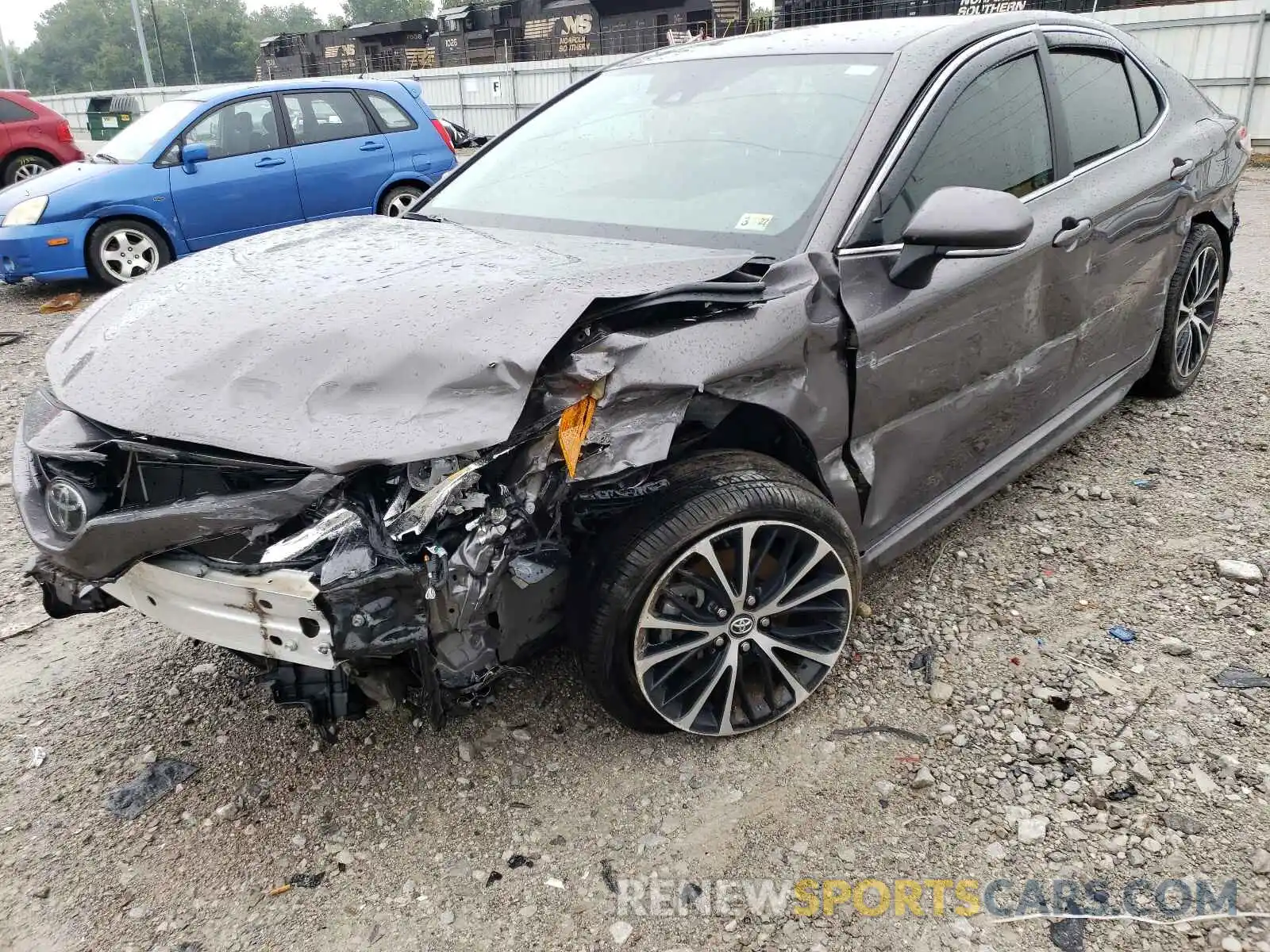 2 Photograph of a damaged car 4T1M11AK8LU876179 TOYOTA CAMRY 2020