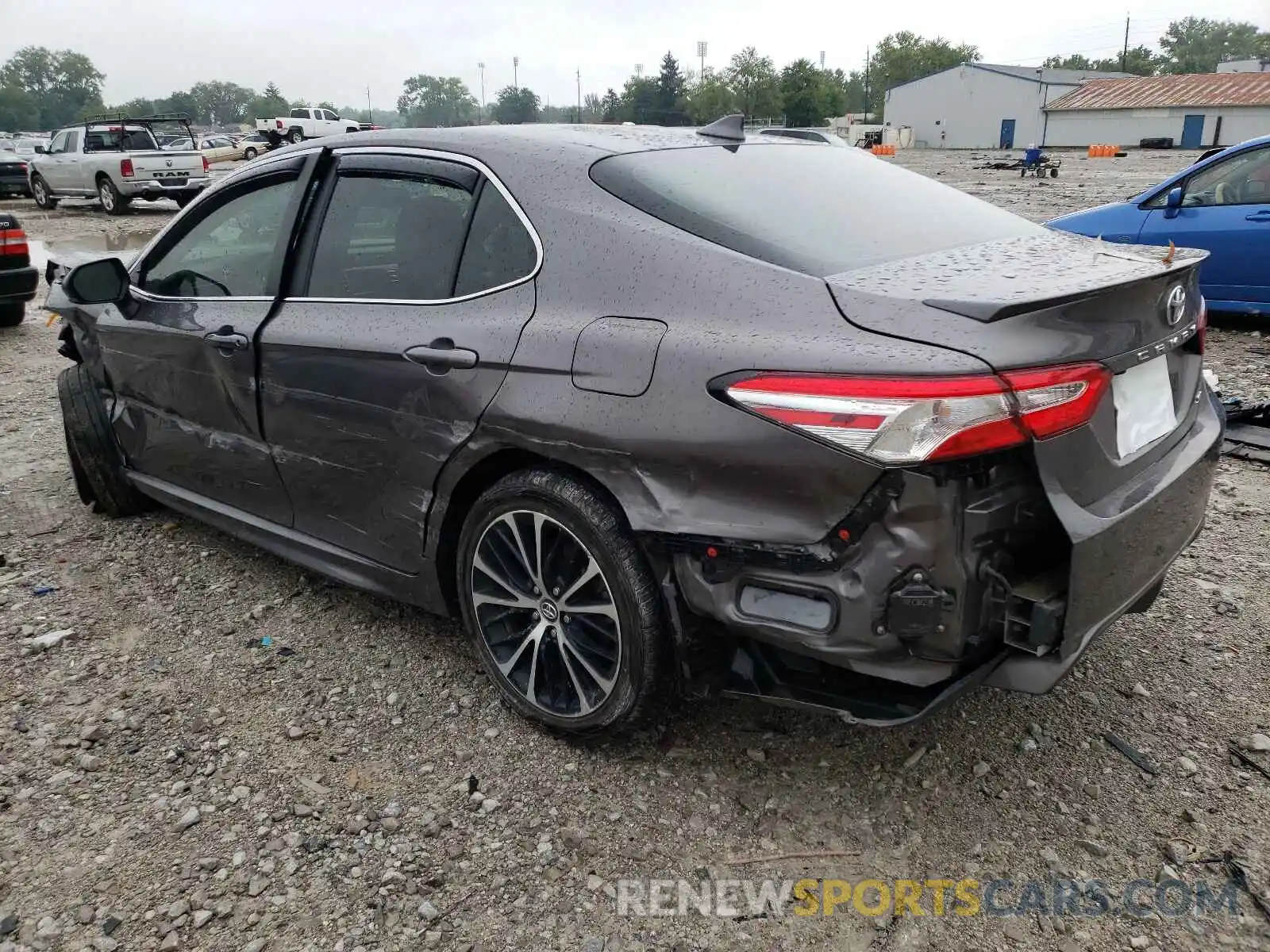 3 Photograph of a damaged car 4T1M11AK8LU876179 TOYOTA CAMRY 2020