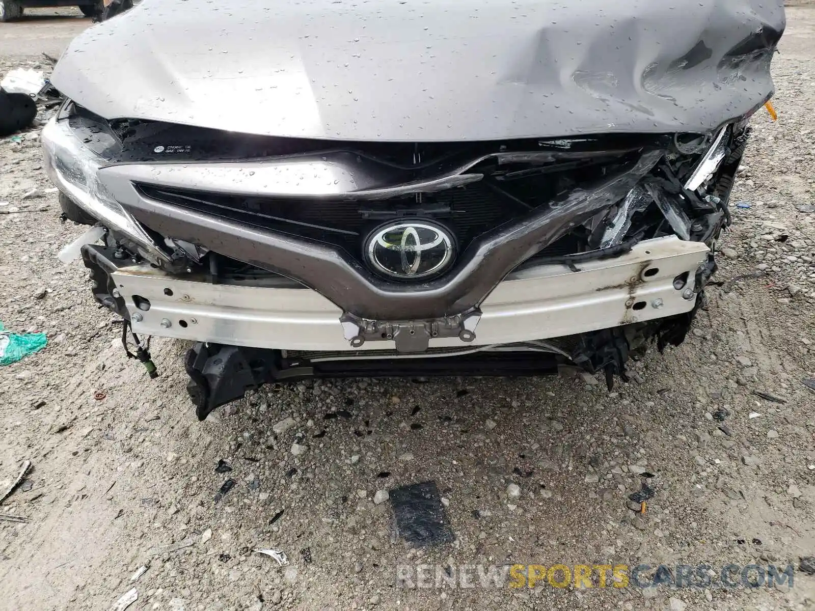 9 Photograph of a damaged car 4T1M11AK8LU876179 TOYOTA CAMRY 2020