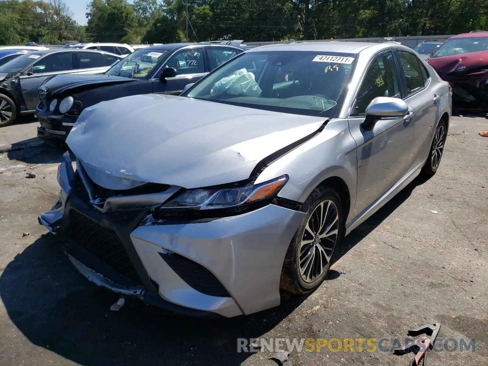 2 Photograph of a damaged car 4T1M11AK8LU895492 TOYOTA CAMRY 2020