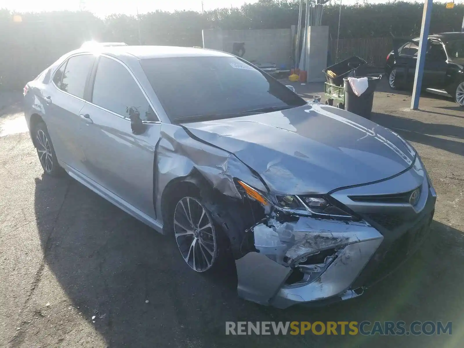 1 Photograph of a damaged car 4T1M11AK8LU921251 TOYOTA CAMRY 2020