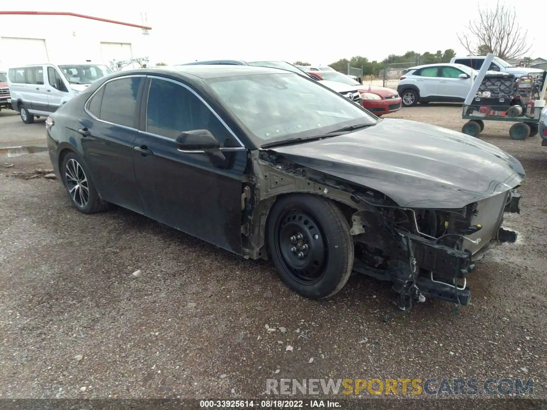 1 Photograph of a damaged car 4T1M11AK8LU921928 TOYOTA CAMRY 2020