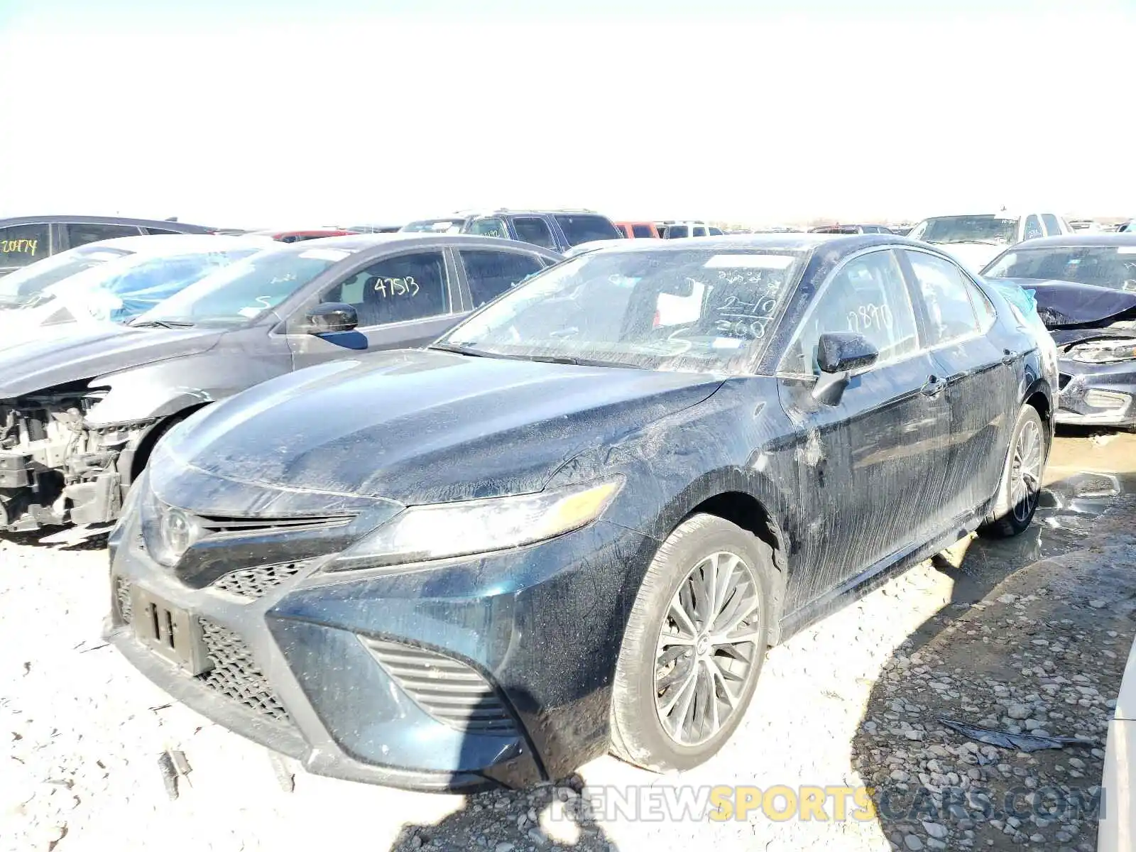 2 Photograph of a damaged car 4T1M11AK8LU925610 TOYOTA CAMRY 2020