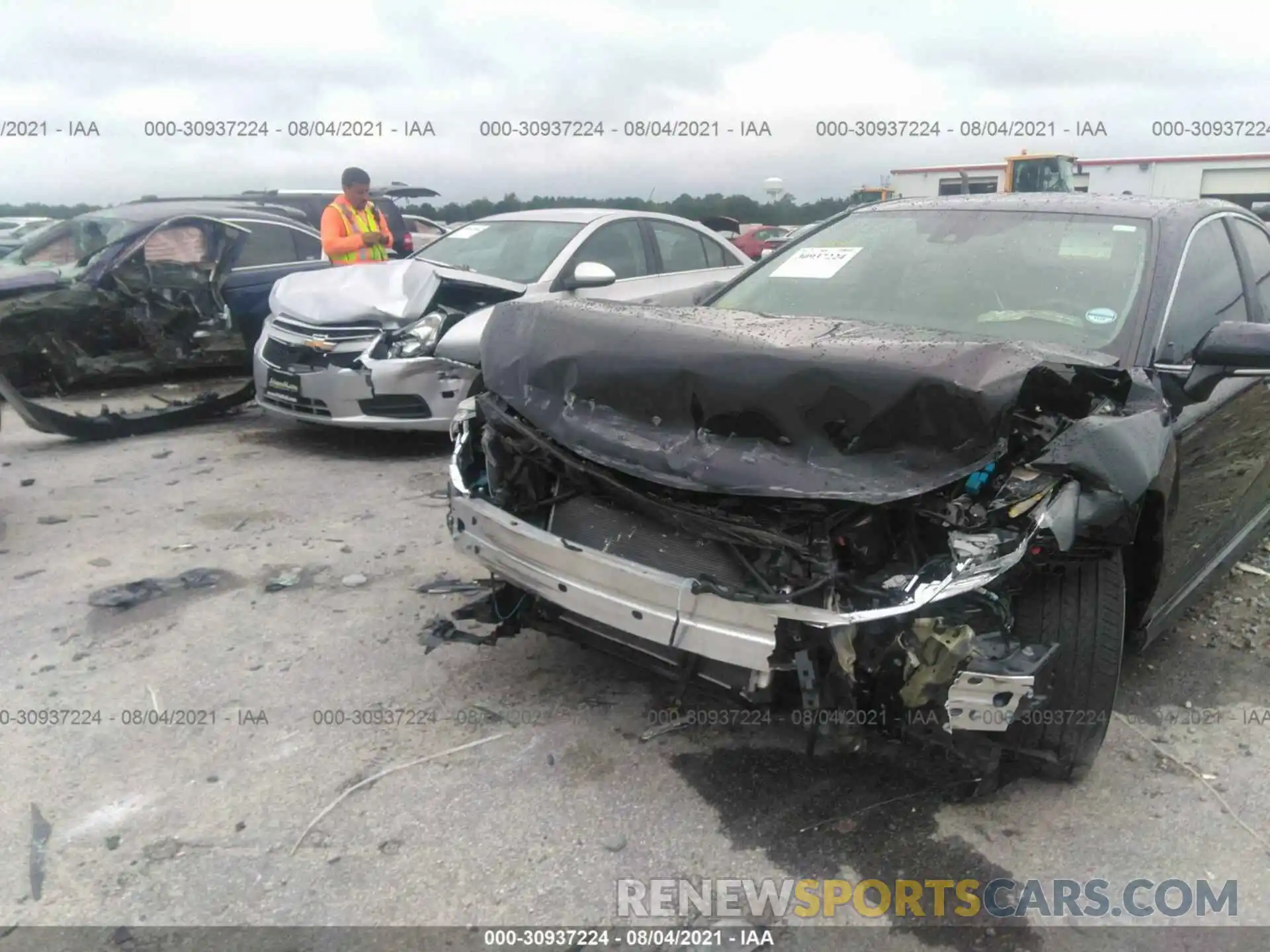 6 Photograph of a damaged car 4T1M11AK8LU958400 TOYOTA CAMRY 2020