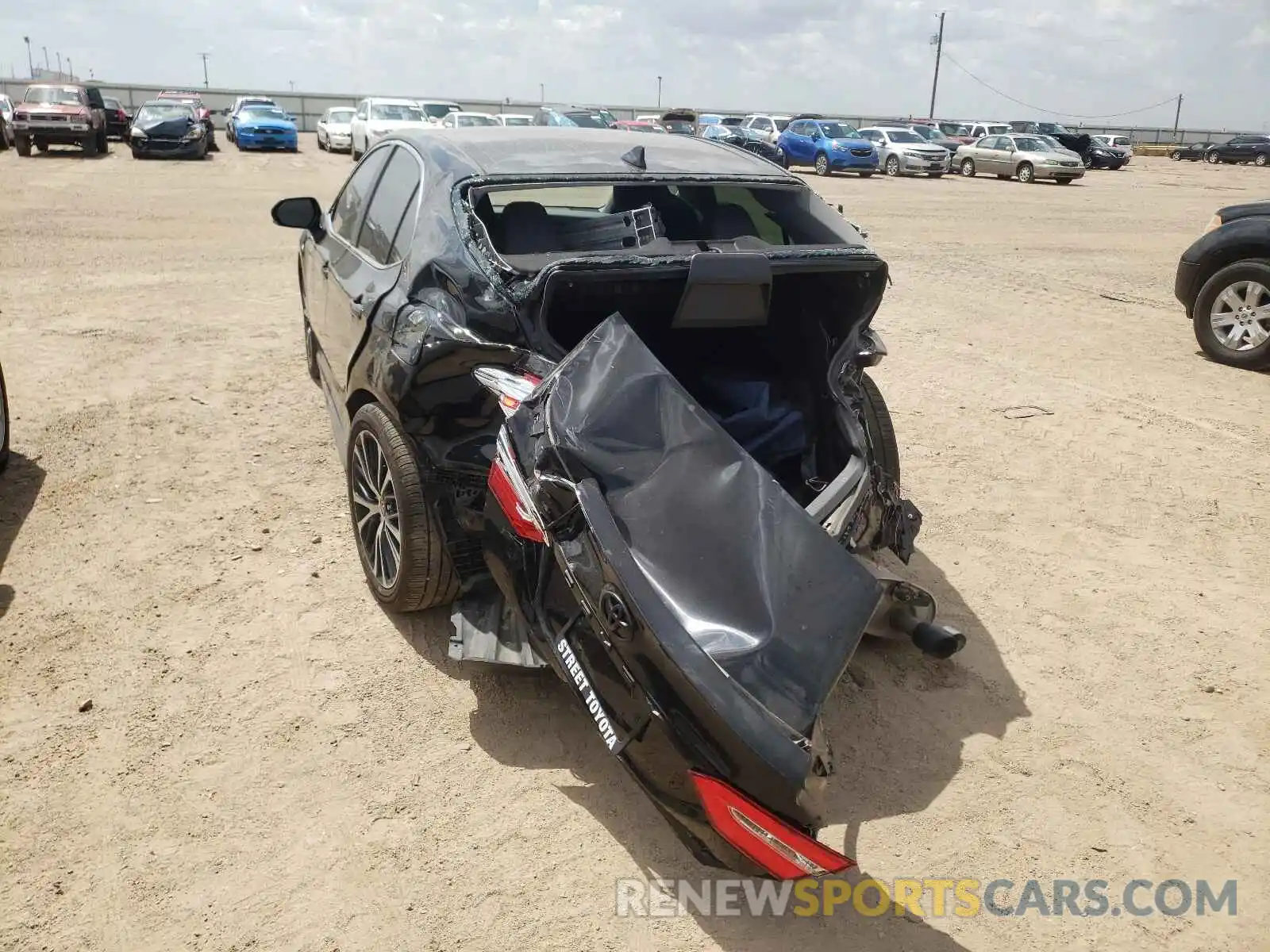 9 Photograph of a damaged car 4T1M11AK8LU993924 TOYOTA CAMRY 2020