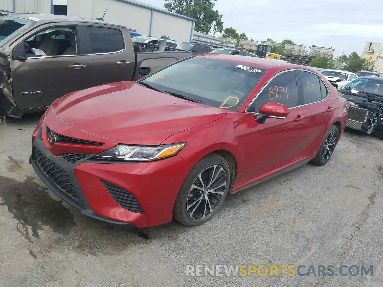 2 Photograph of a damaged car 4T1M11AK9LU313903 TOYOTA CAMRY 2020