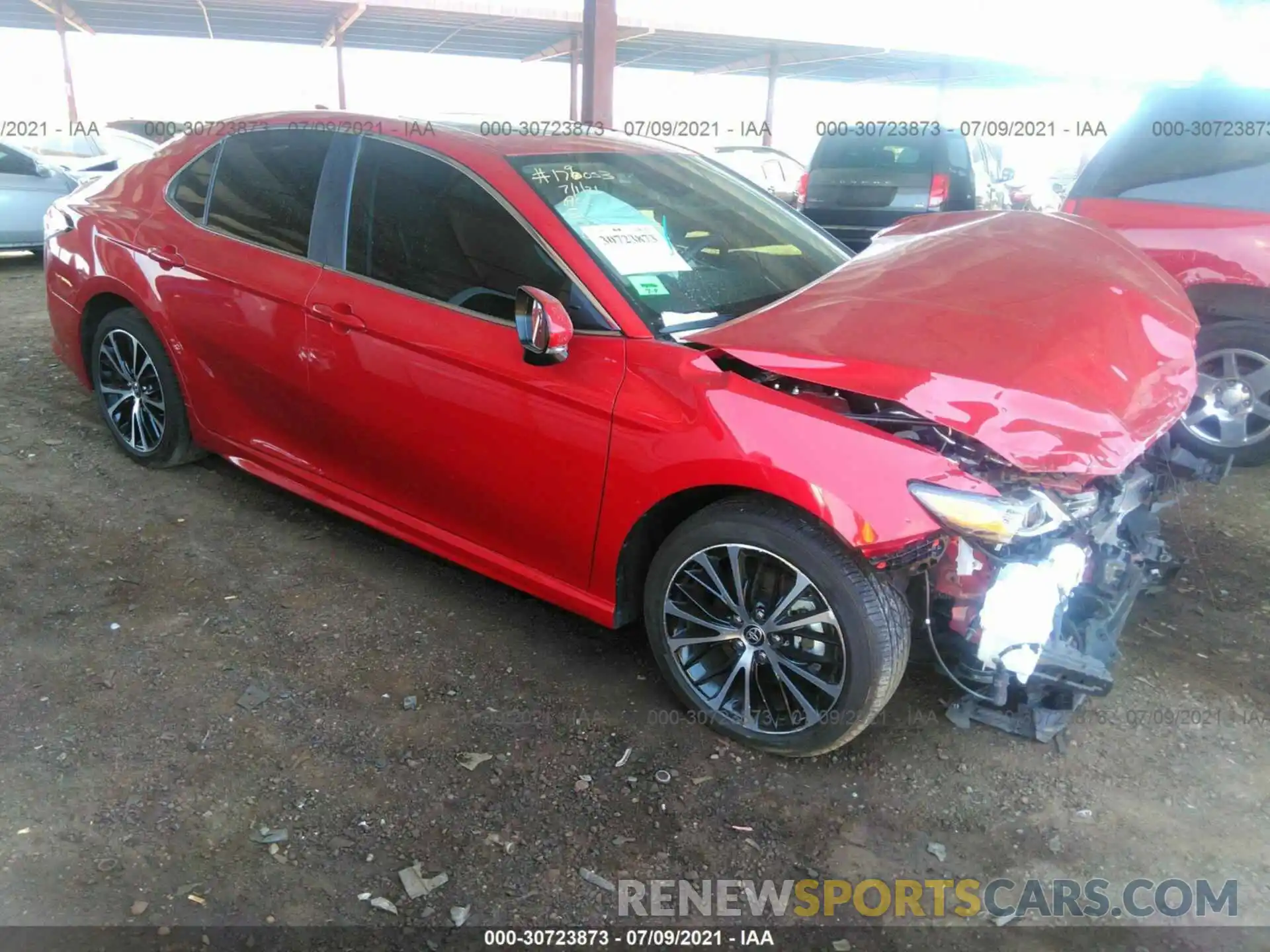 1 Photograph of a damaged car 4T1M11AK9LU378489 TOYOTA CAMRY 2020