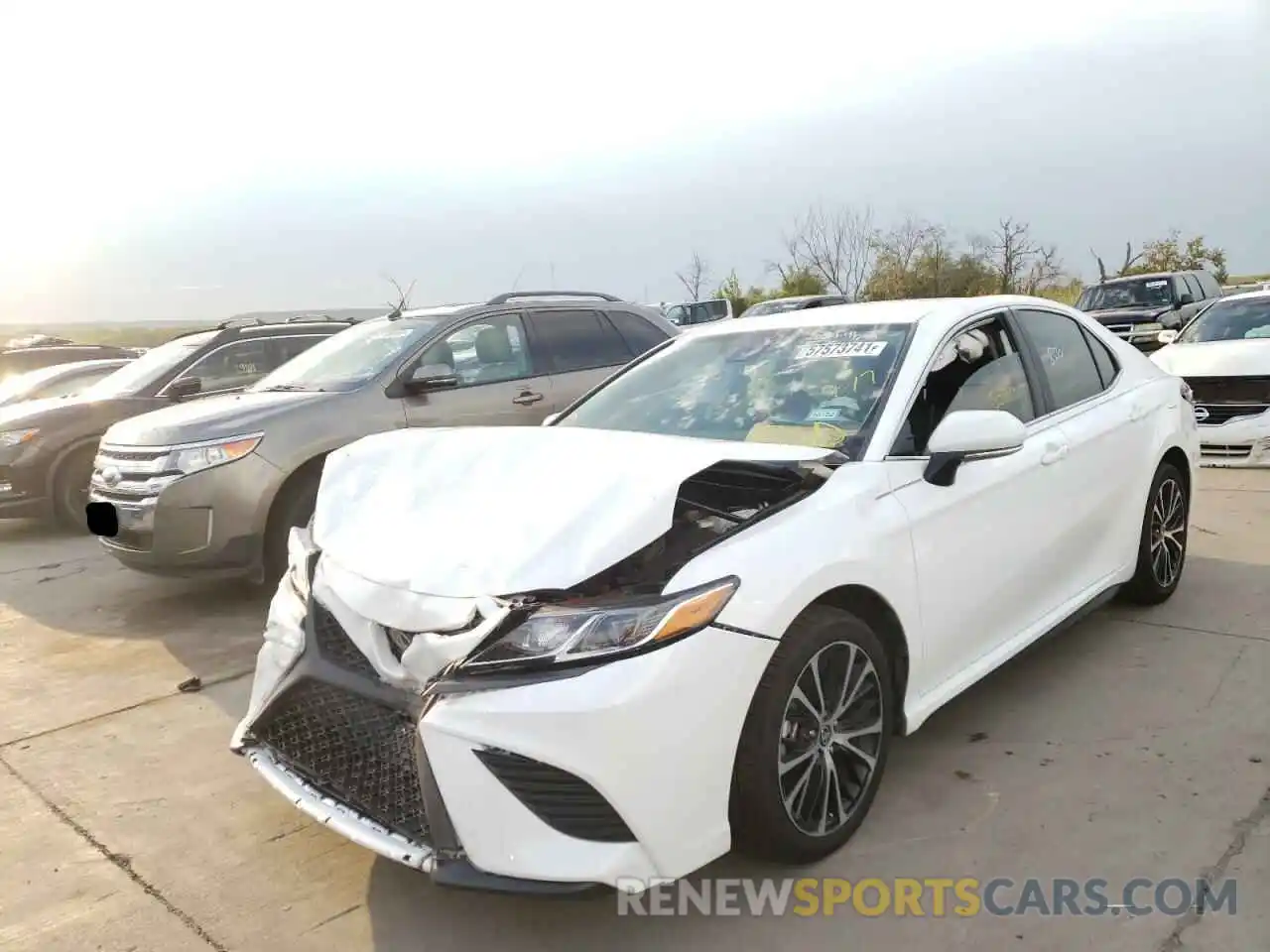 2 Photograph of a damaged car 4T1M11AK9LU500588 TOYOTA CAMRY 2020