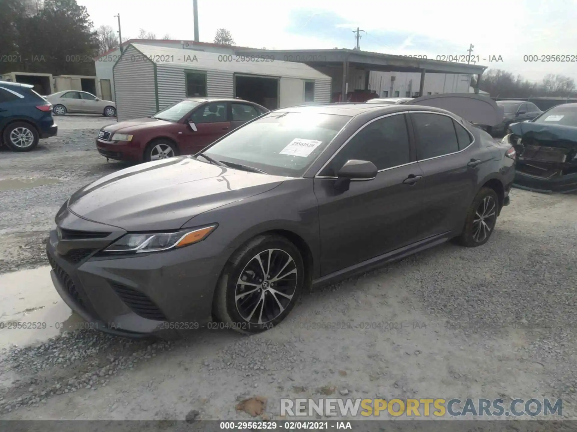 2 Photograph of a damaged car 4T1M11AK9LU915572 TOYOTA CAMRY 2020