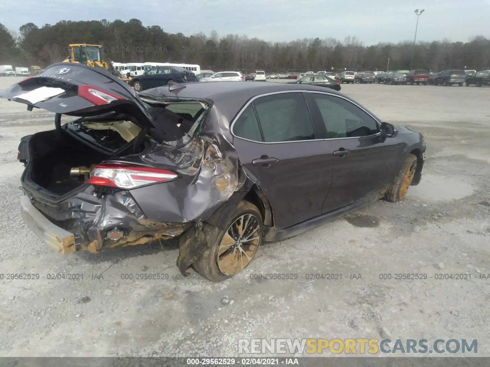 4 Photograph of a damaged car 4T1M11AK9LU915572 TOYOTA CAMRY 2020