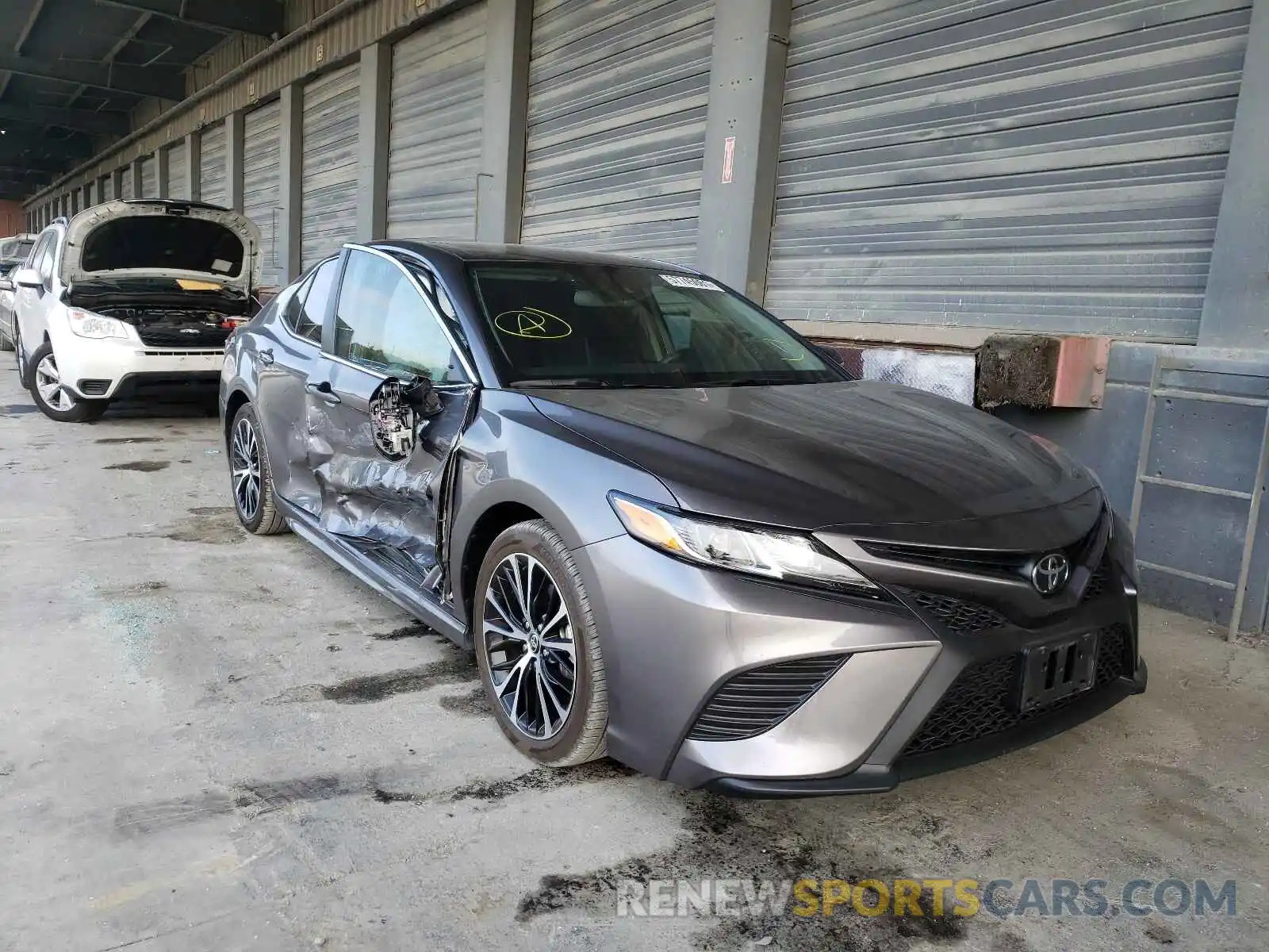 1 Photograph of a damaged car 4T1M11AK9LU949446 TOYOTA CAMRY 2020